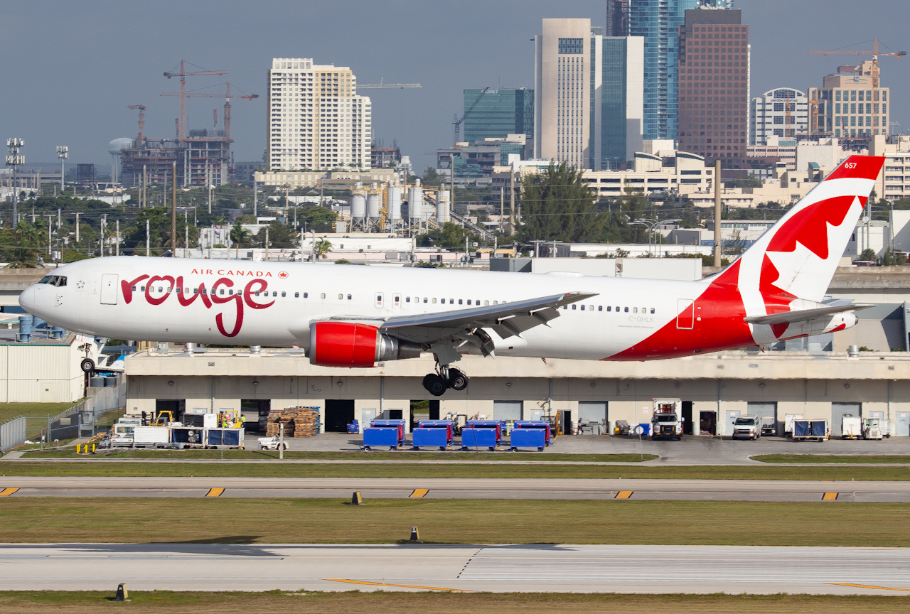 Full size: Air Canada Rouge Boeing 767-300ER C-GHLK at Fort Lauderdale/Hollywood International Airport