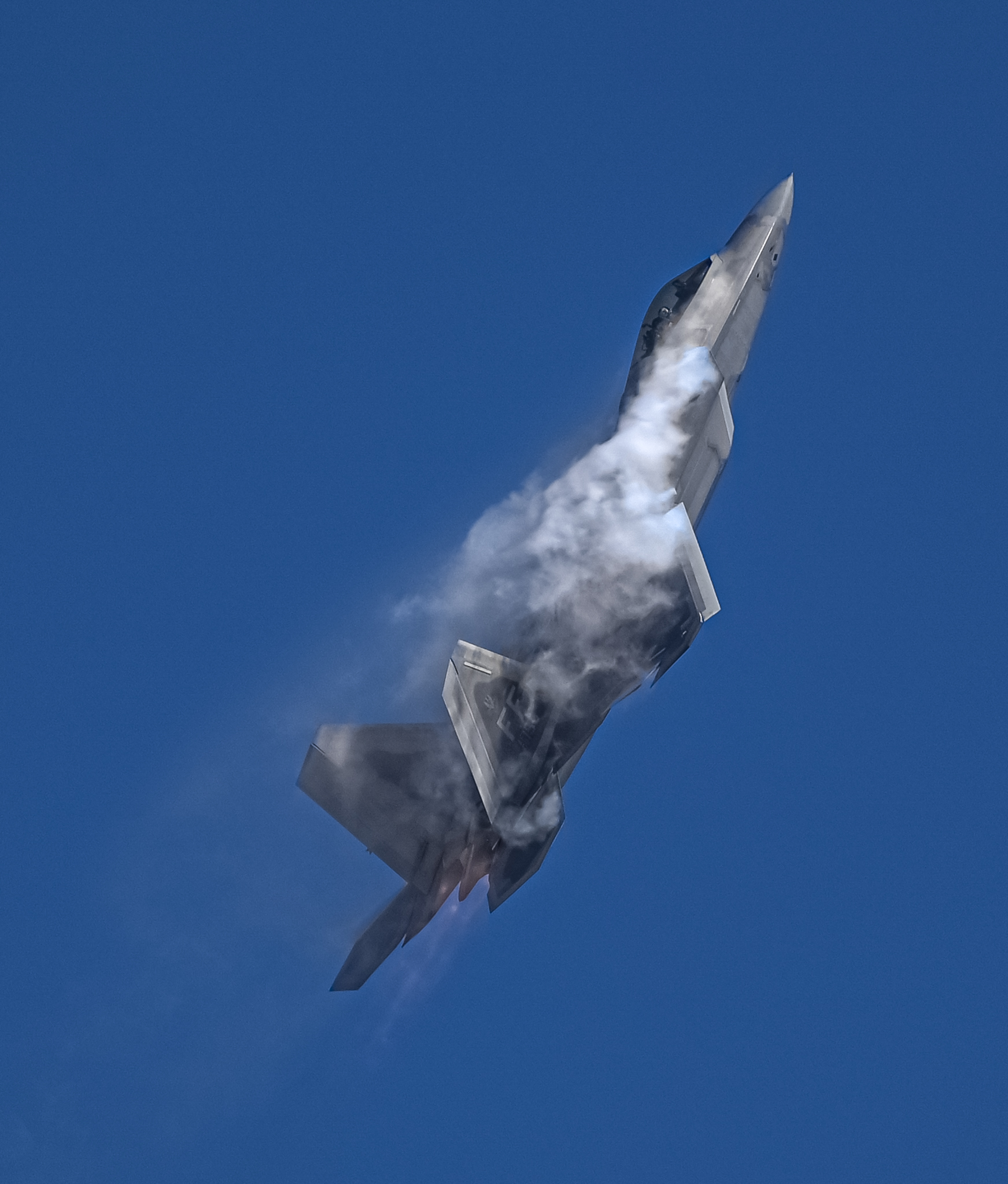 Full size: USAF - United States Air Force Lockheed Martin F-22A Raptor 08-4153 at Miramar MCAS (Joe Foss Field) Airport