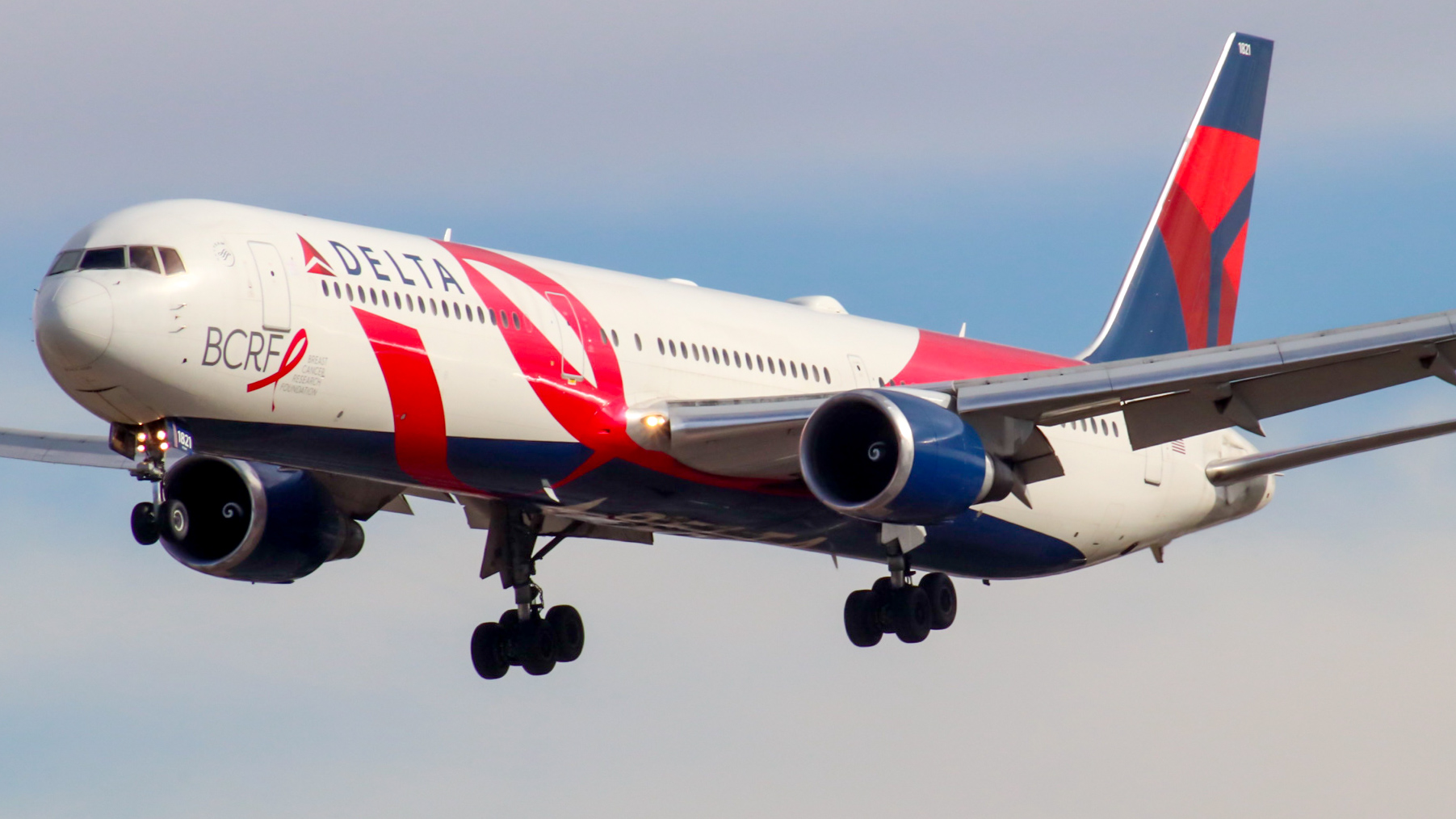 Full size: Delta Airlines Boeing 767-400ER N845MH at Harry Reid International Airport
