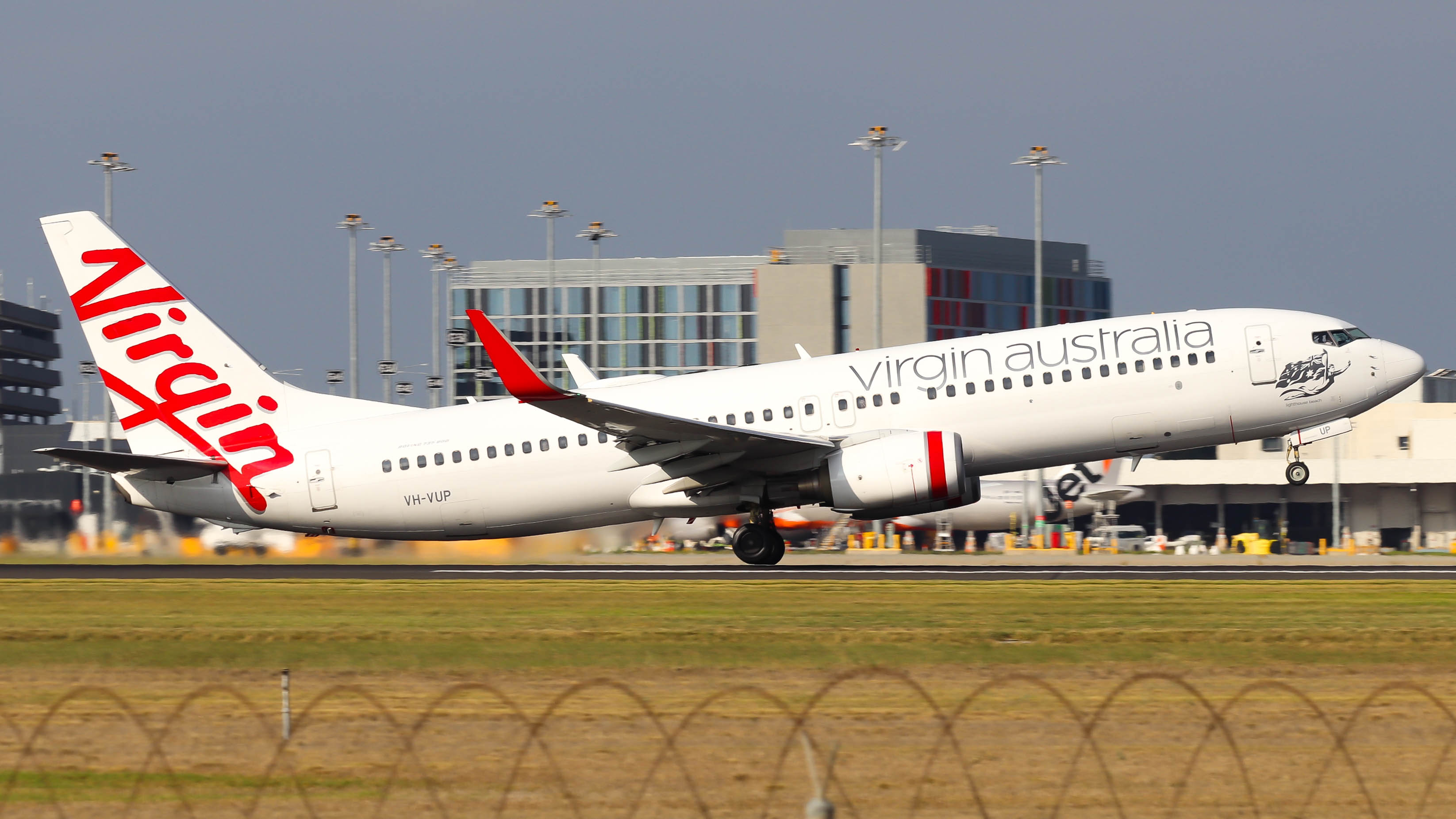 Full size: Virgin Australia Boeing 737-800 VH-VUP at Melbourne Airport