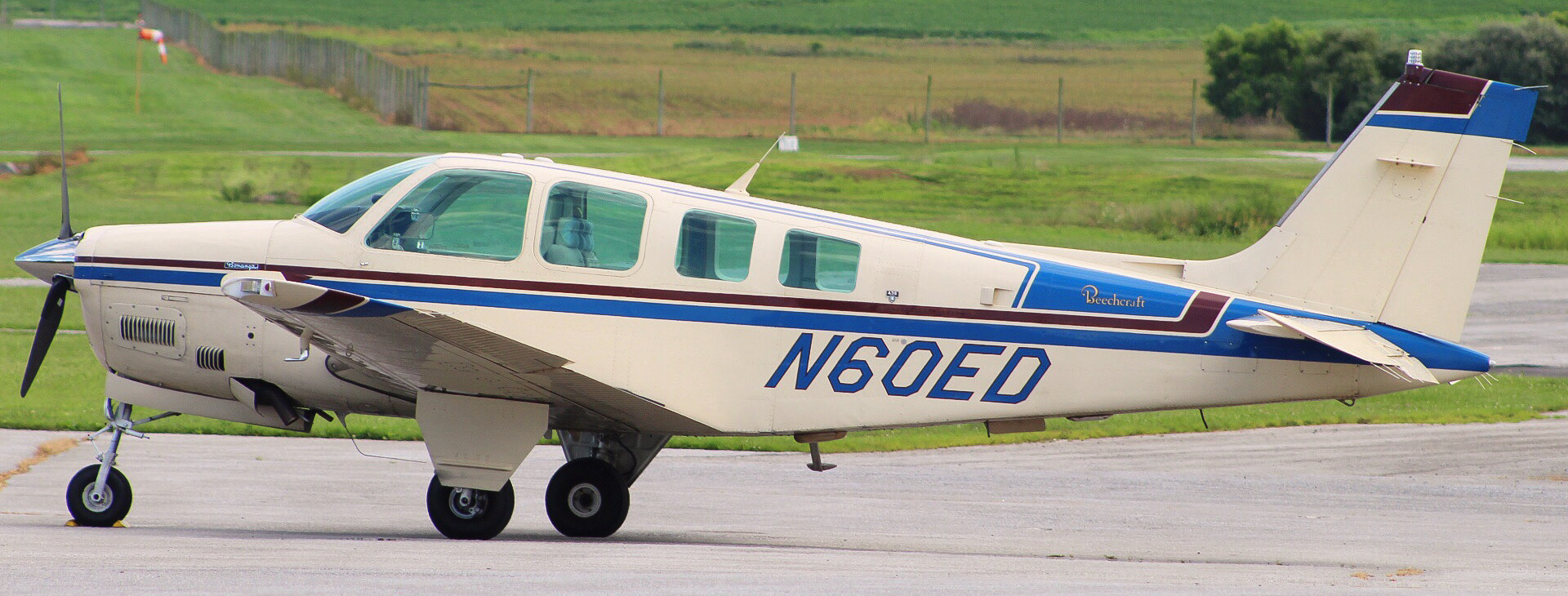 Full size: PRIVATE Beechcraft Bonanza N60ED at York Airport
