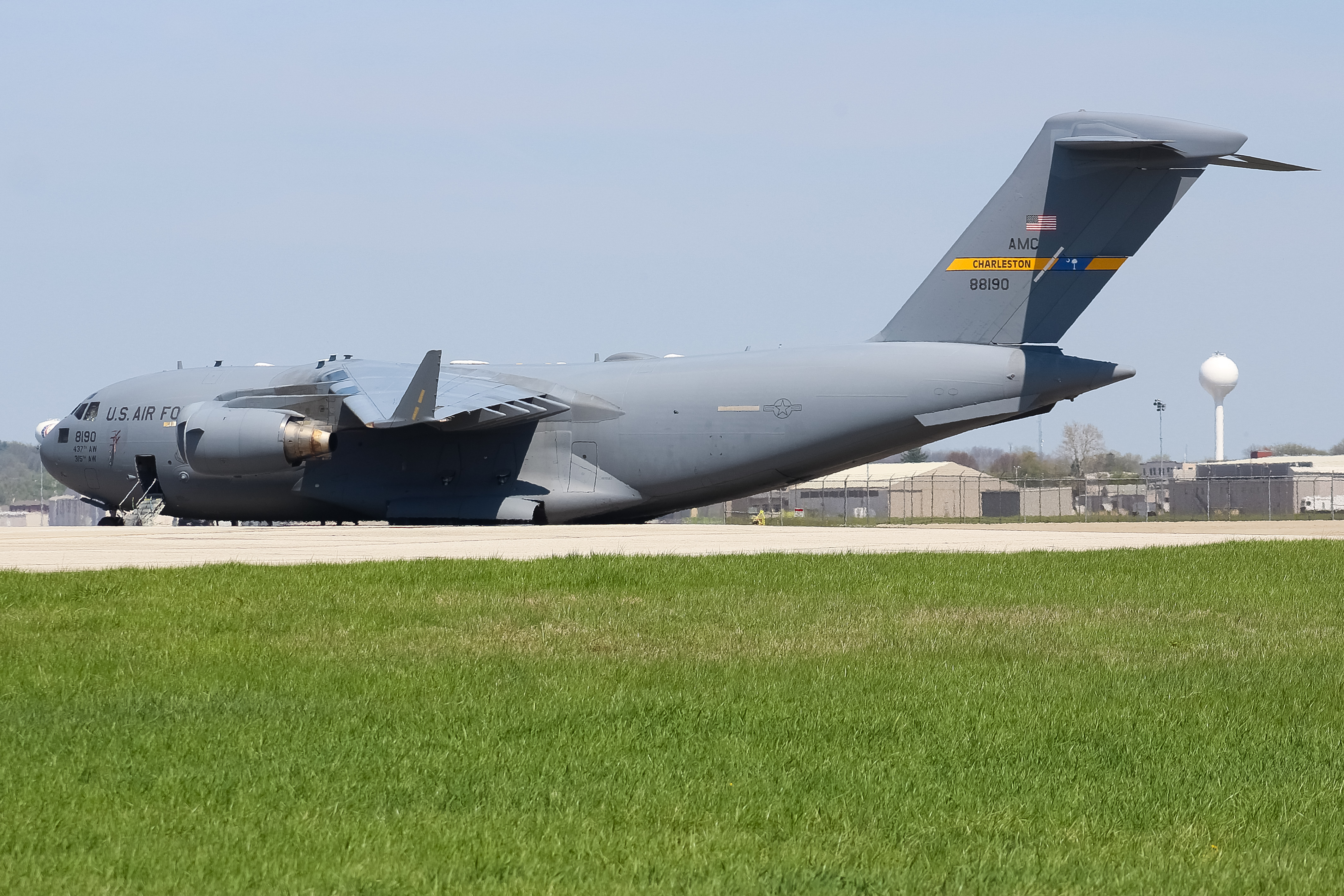 Full size: USAF - United States Air Force Boeing C-17 Globemaster III 08-8190 at Wright-Patterson Air Force Base