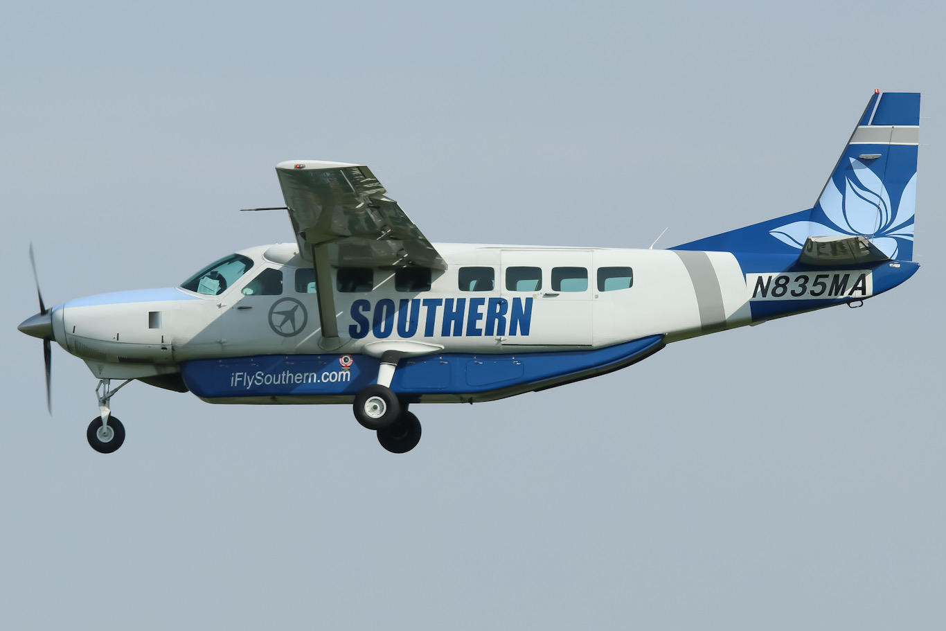 Full size: Southern Airways Express Cessna Grand Caravan N835MA at Lancaster Airport
