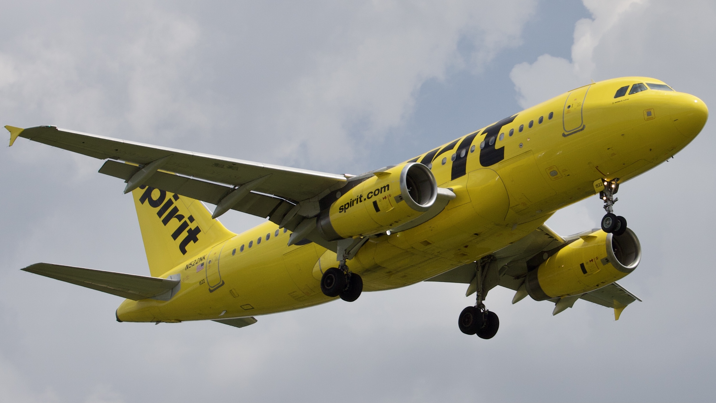 Full size: Spirit Airlines Airbus A319 N522NK at Houston-George Bush Intercontinental Airport