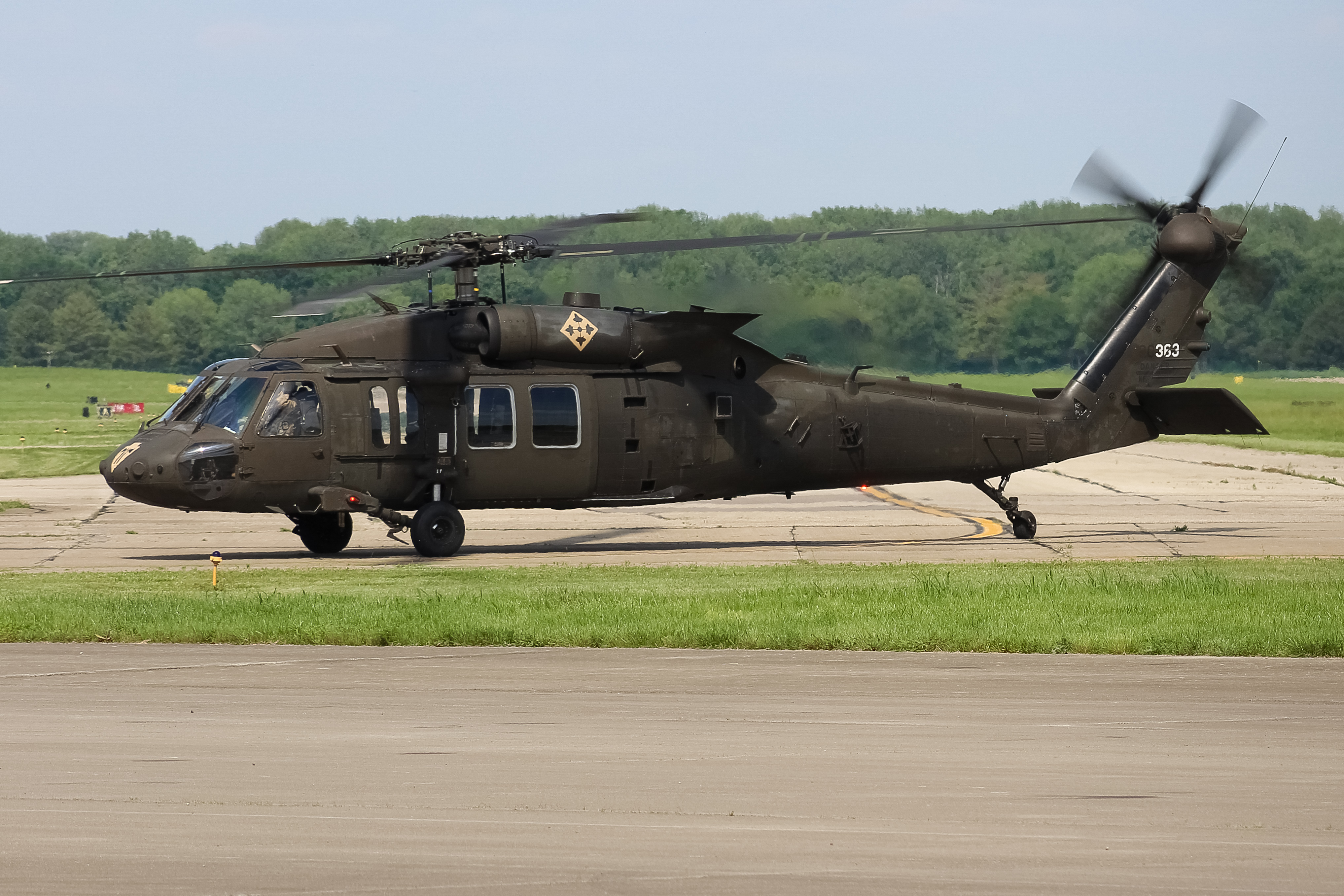 Full size: USA - United States Army Sikorsky UH-60L Blackhawk 11-20363 at Cincinnati Municipal Airport/Lunken Field