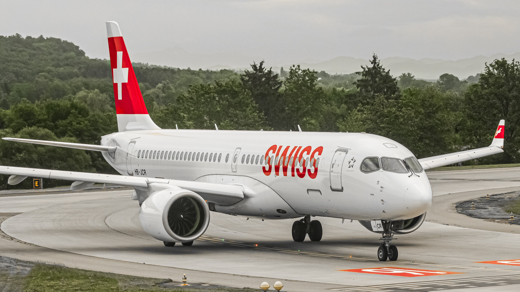 Full size: Swiss International Air Lines Airbus A220-100 HB-JCR at Zurich-Kloten Airport