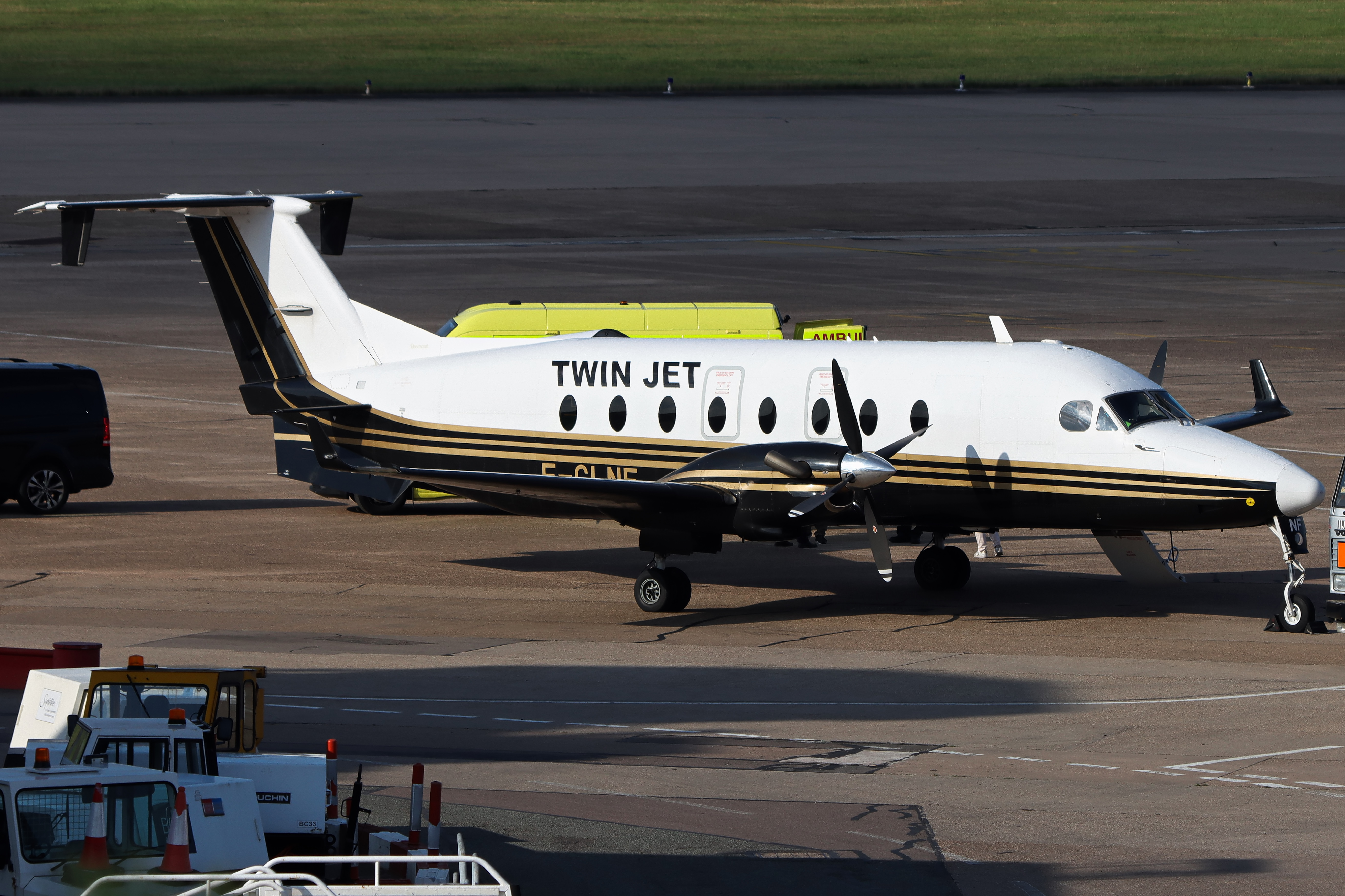 Full size: Twin Jet Beechcraft 1900D F-GLNF at Birmingham Airport