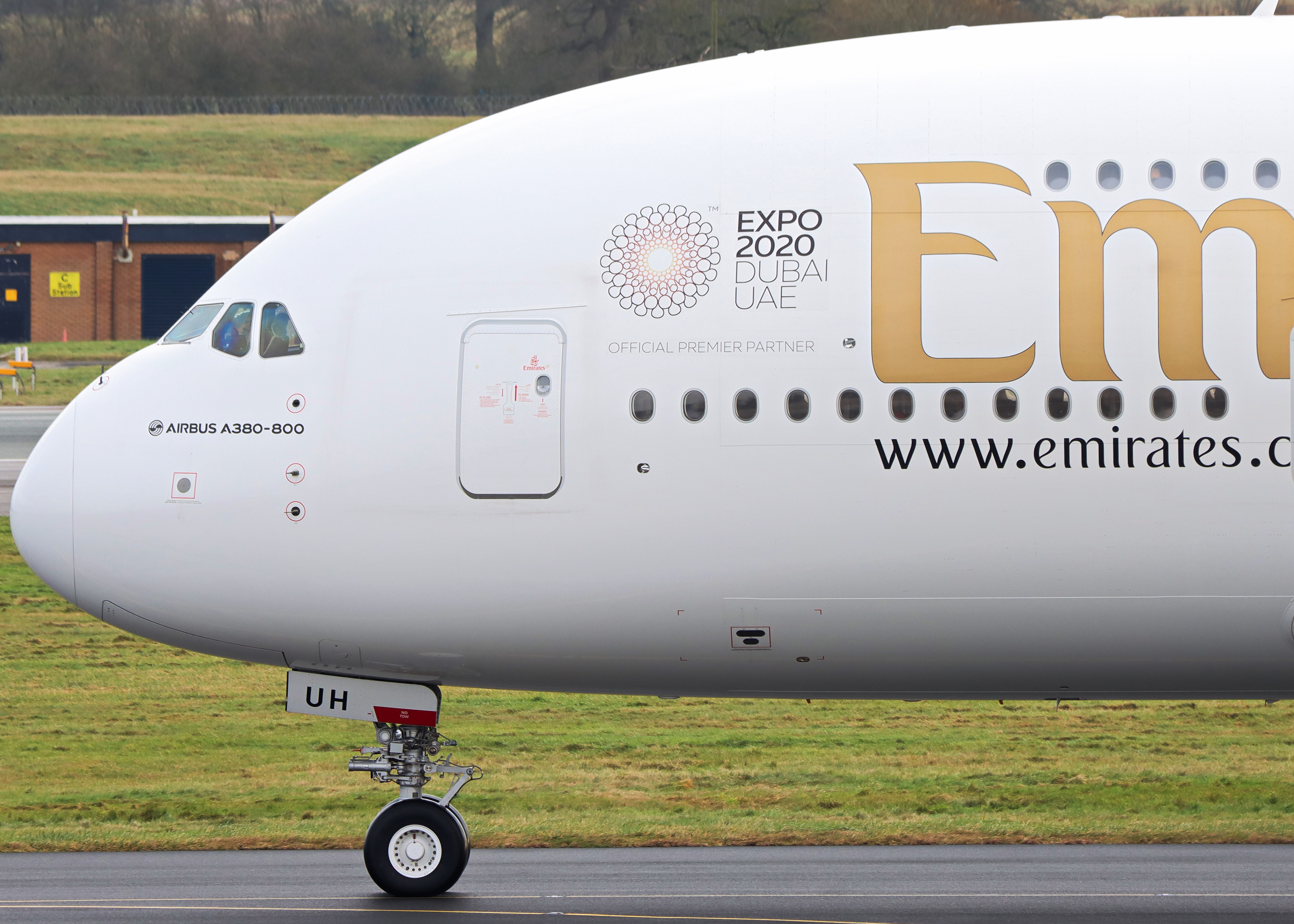 Full size: Emirates Airbus A380-800 A6-EUH at Manchester Airport