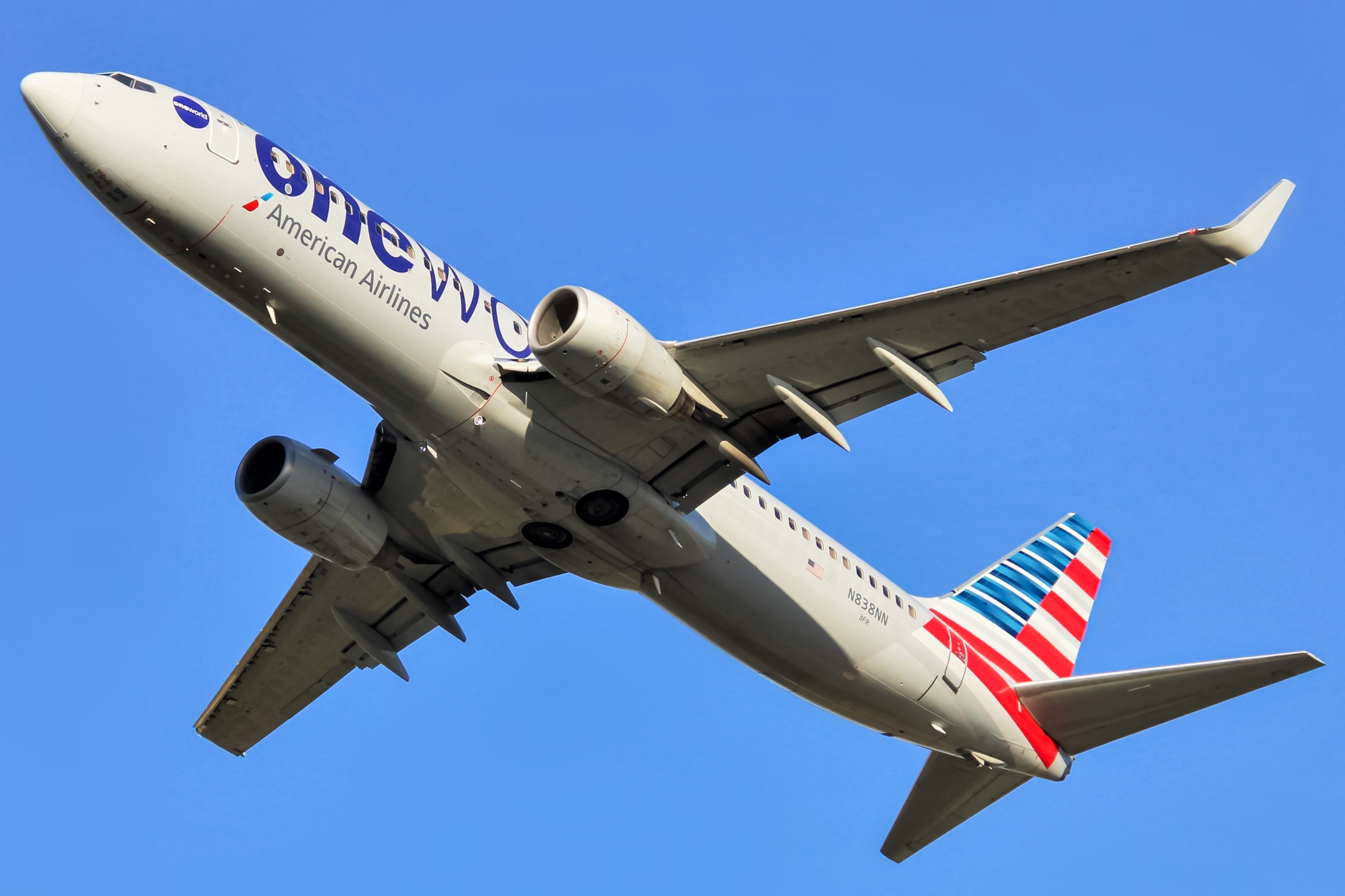 Full size: American Airlines Boeing 737-800 N838NN at Baltimore/Washington International Thurgood Marshall Airport