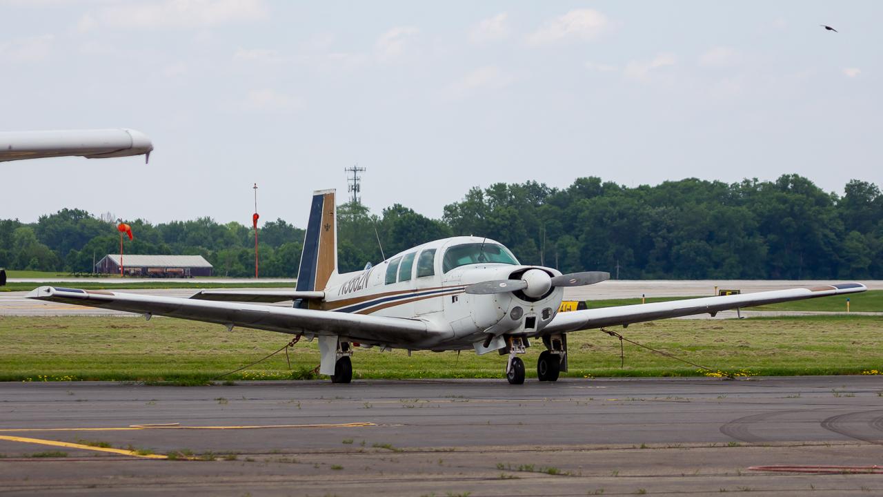 Full size: PRIVATE Mooney M-20G N3862N at Ohio State University Airport