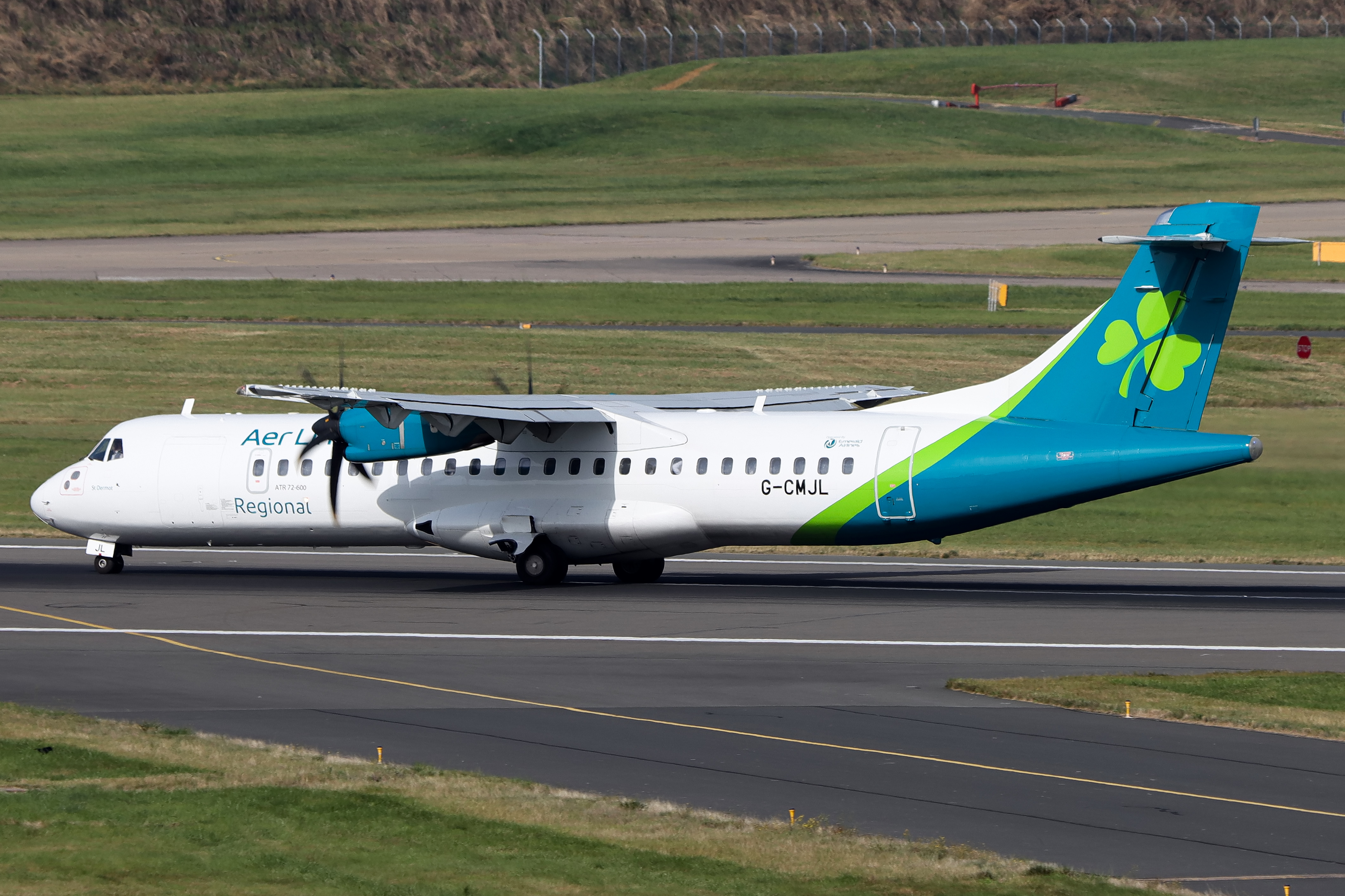Full size: Aer Lingus ATR 72-600 G-CMJL at Birmingham Airport