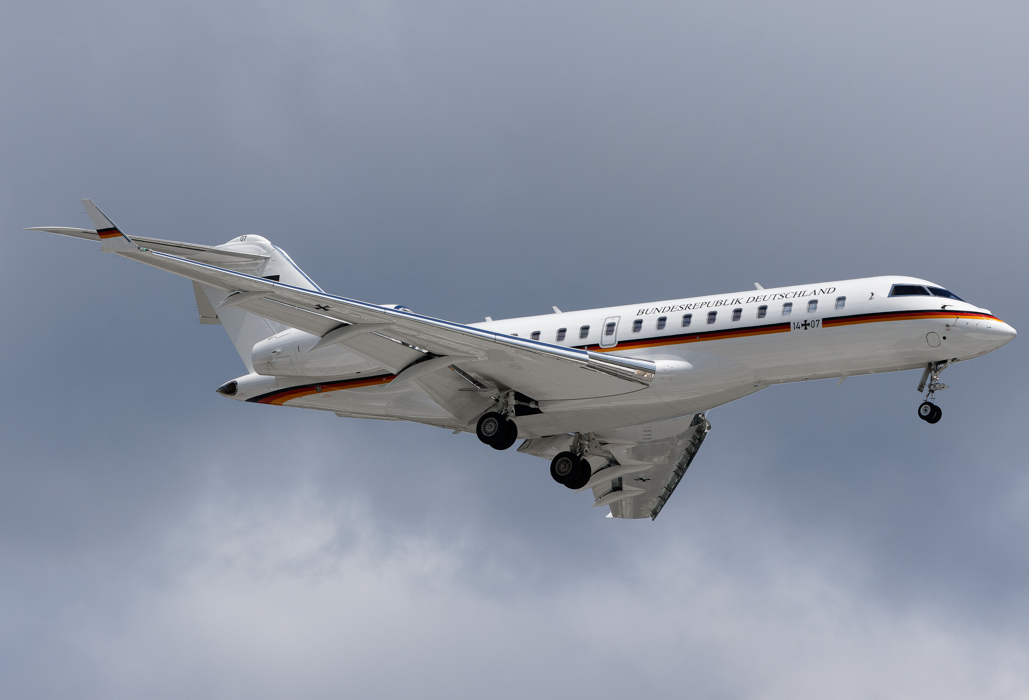 Full size:  Germany - Air Force  Bombardier BD-700-1A10 Global 6000 14+07 at Tampa International Airport
