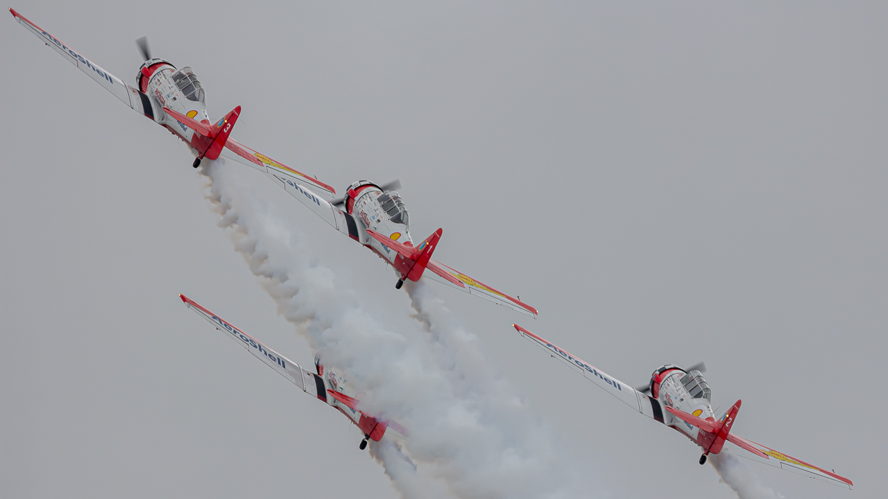 Full size: PRIVATE North American T-6 Texan N791MH at James M Cox Dayton International Airport