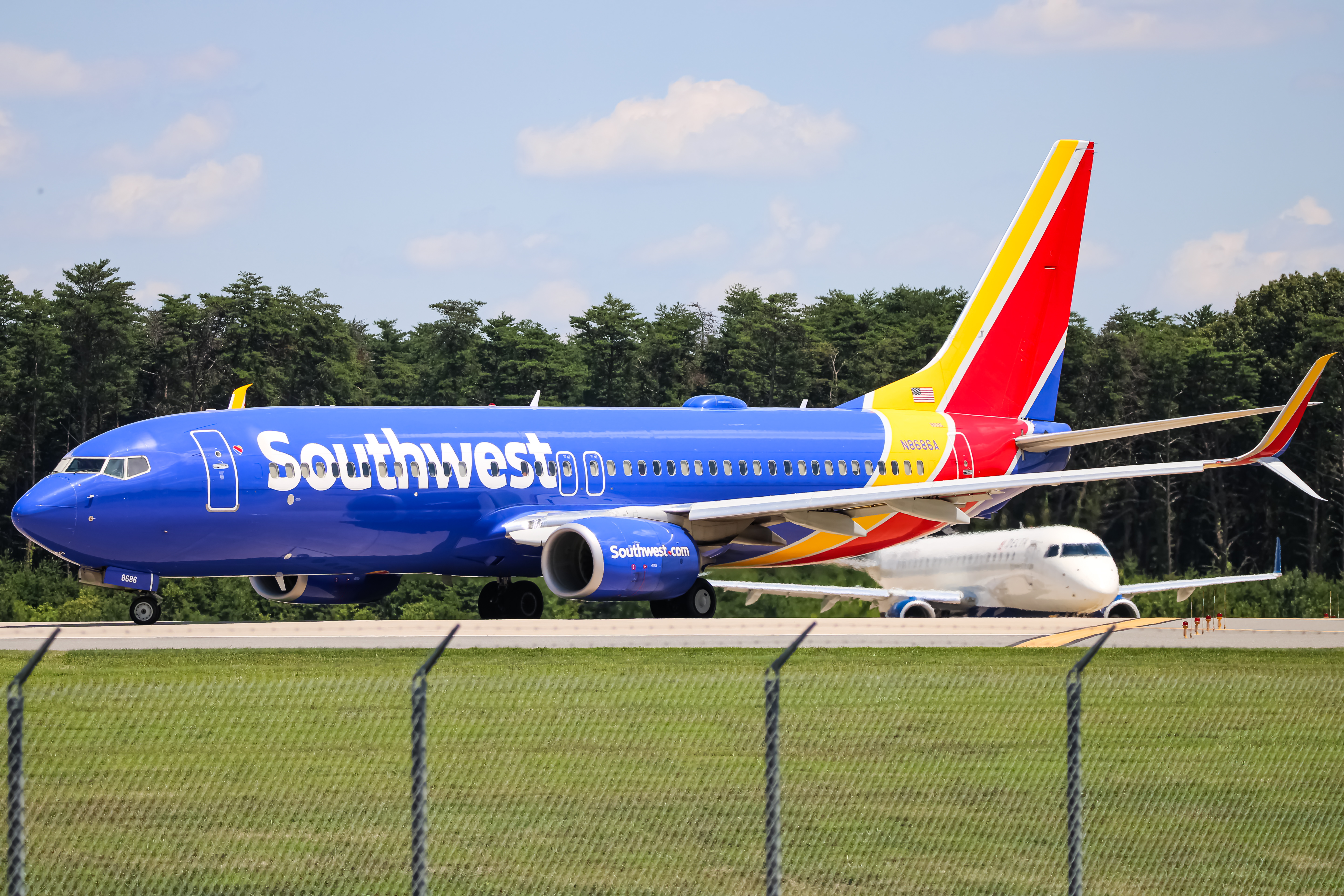 Full size: Southwest Airlines Boeing 737-800 N8686A at Baltimore/Washington International Thurgood Marshall Airport