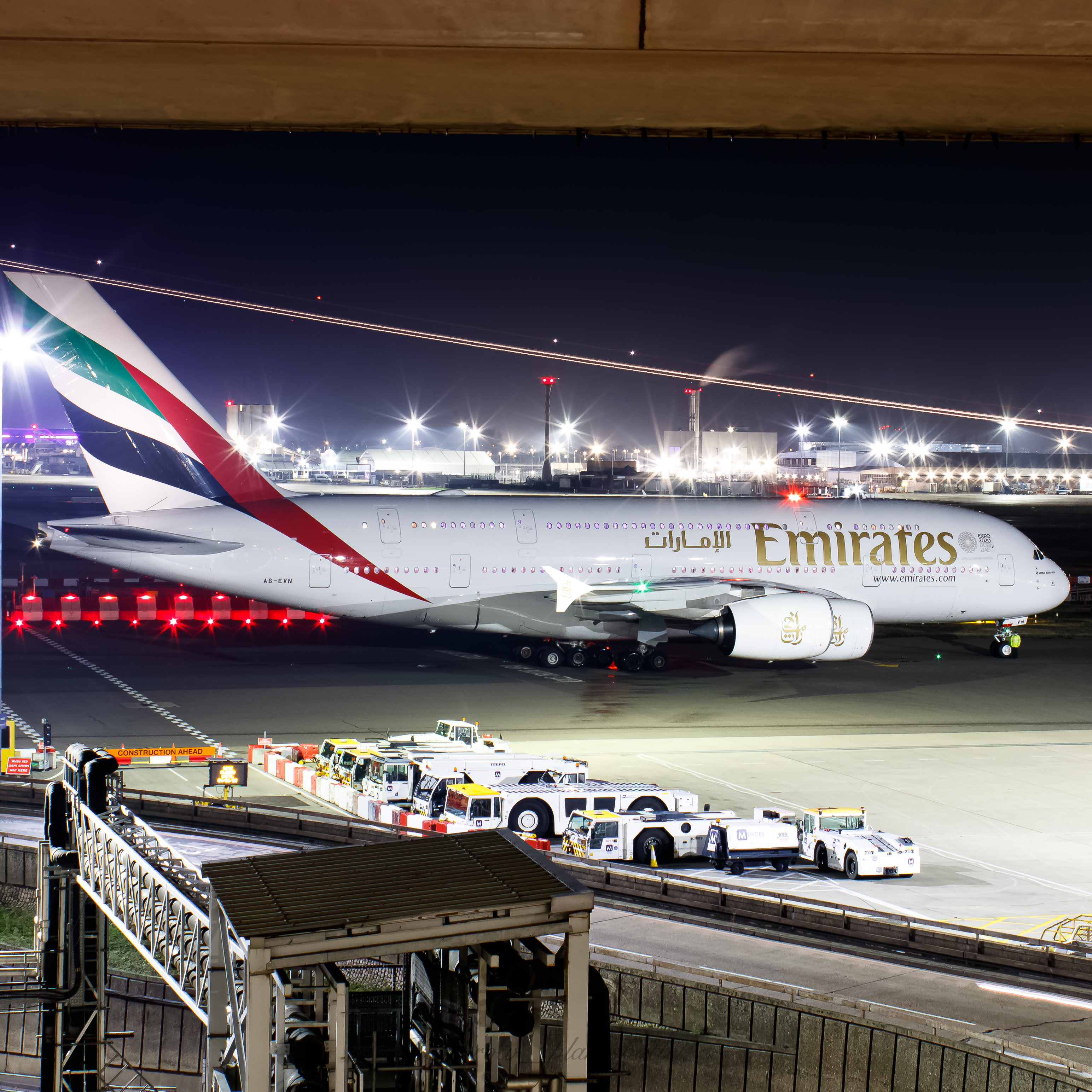 Full size: Emirates Airbus A380-800 A6-EVN at London Heathrow International Airport