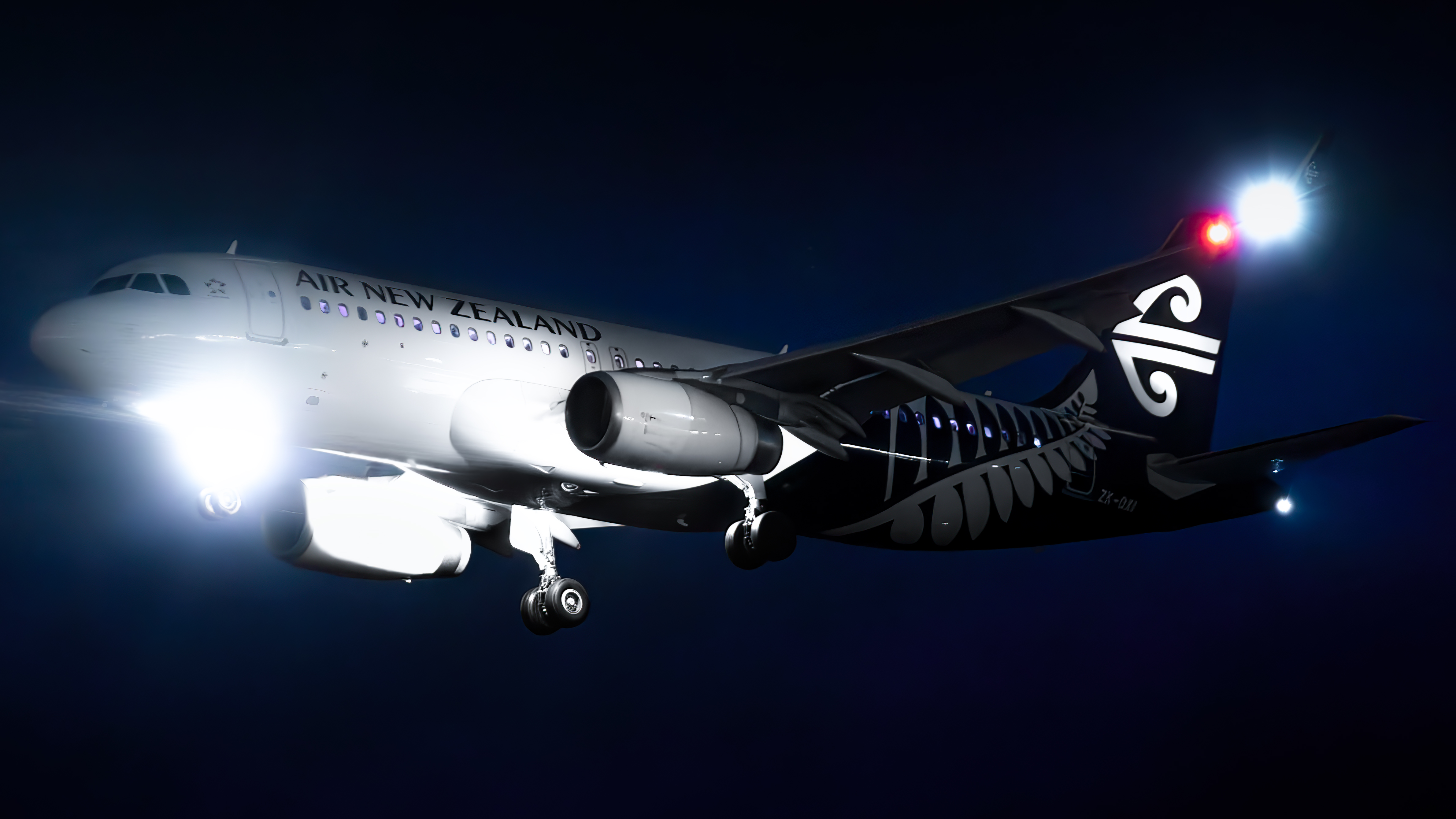 Full size: Air New Zealand Airbus A320 ZK-OJQ at Christchurch International Airport