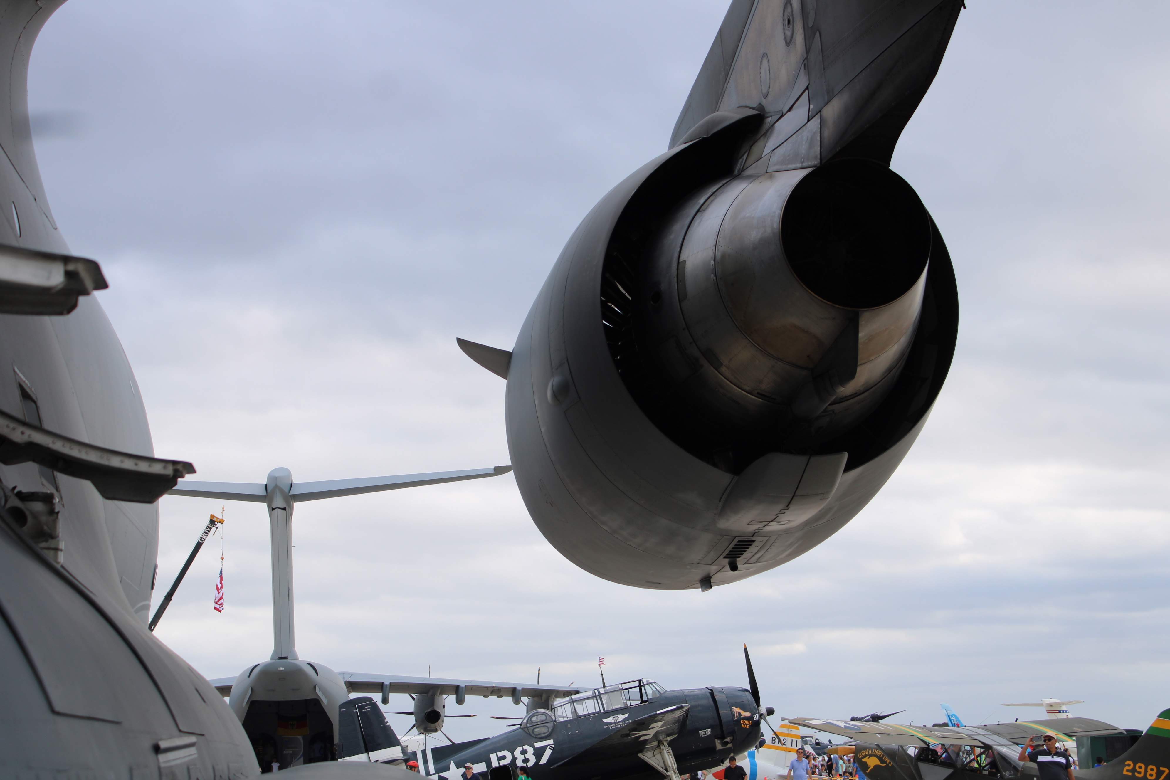 Full size: USAF - United States Air Force Boeing C-17 Globemaster III 94-0070 at Washington Dulles International Airport