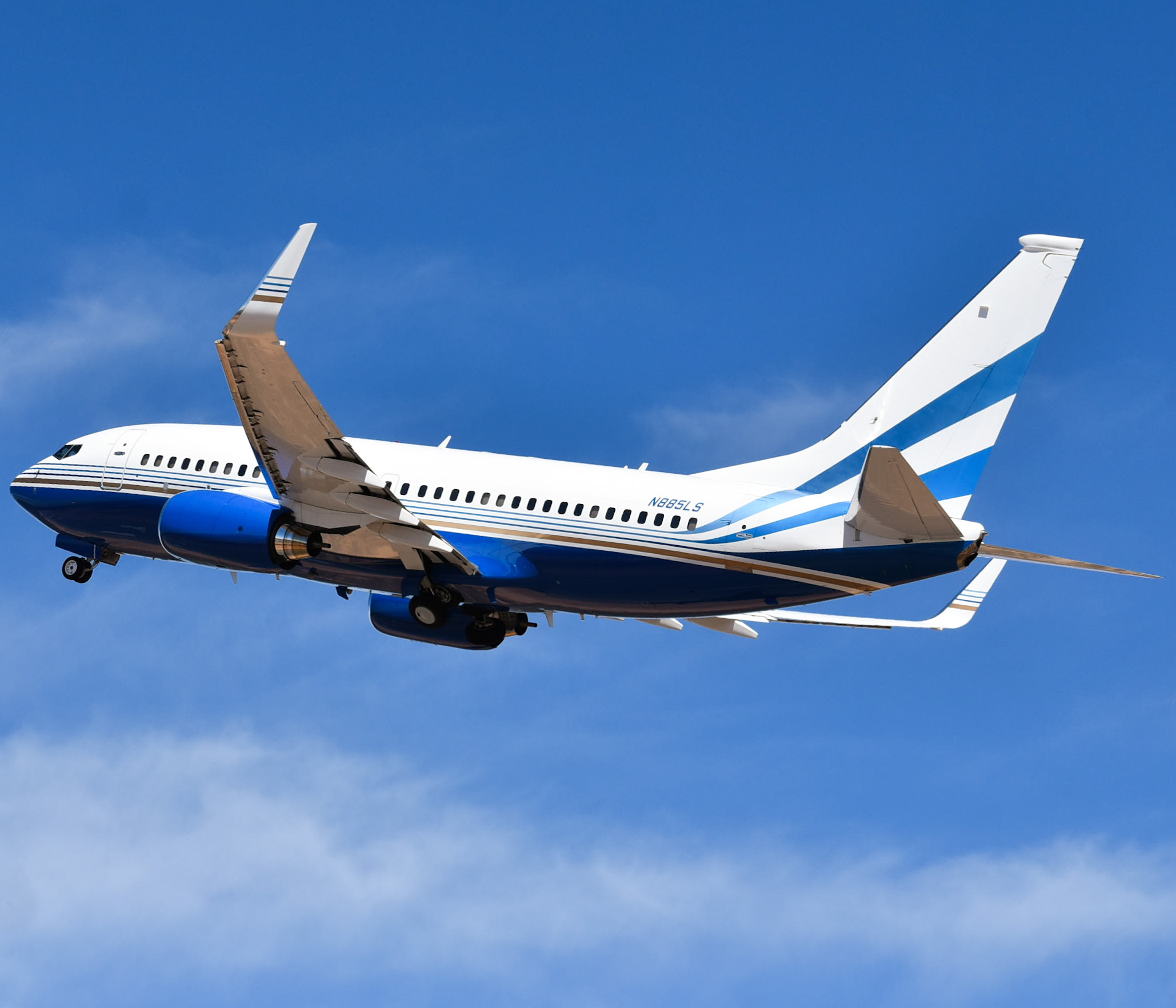Full size: Las Vegas Sands  Boeing 737-700 N885LS at Aeropuerto de Cabo San Lucas Internacional
