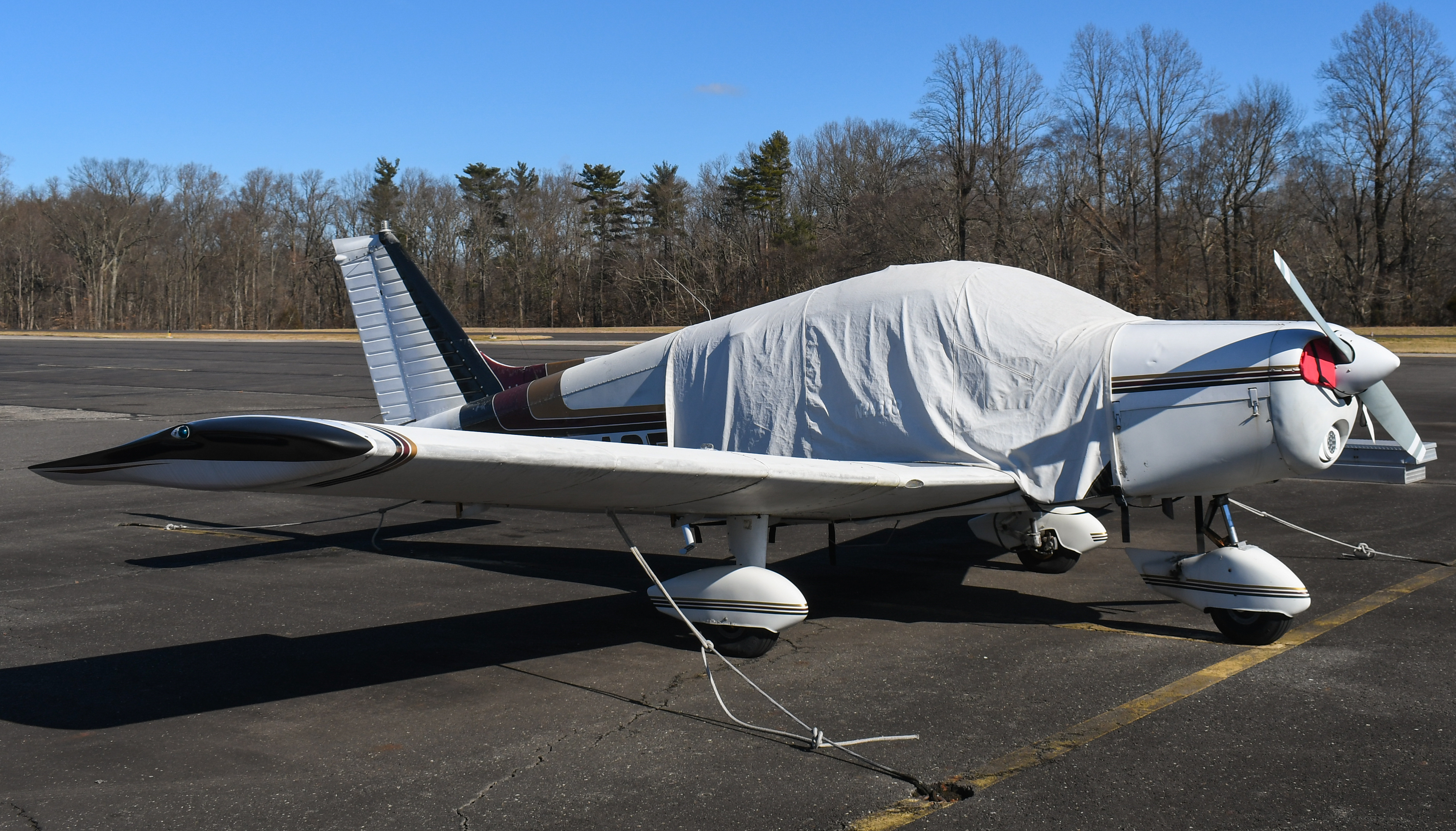Full size: PRIVATE Piper PA-28 N8465C at Flying W Airport