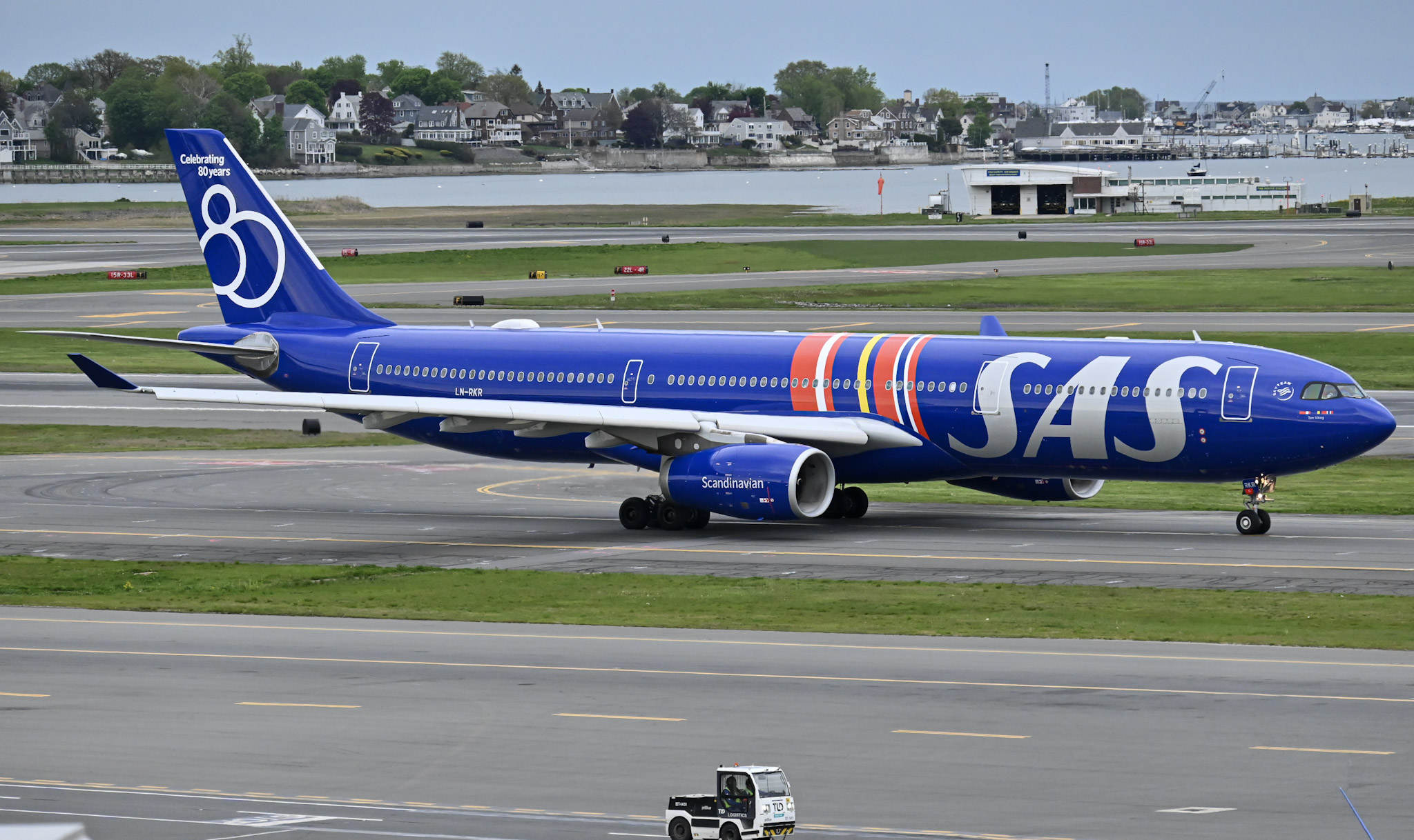 Full size: Scandinavian Airlines Airbus A330-300 LN-RKR at General Edward Lawrence Logan International Airport
