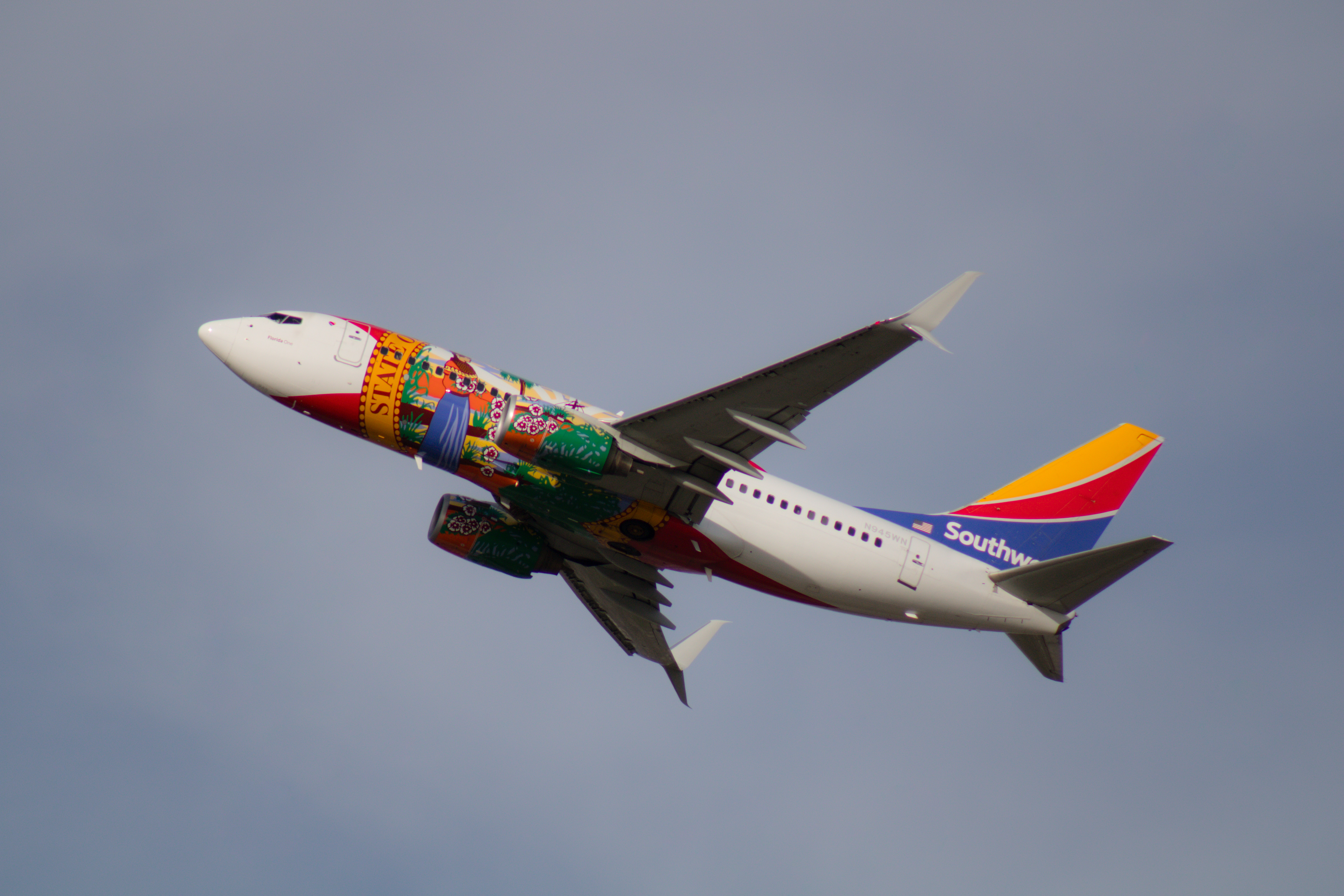 Full size: Southwest Airlines  Boeing 737-700 N945WN at Boise Air Terminal/Gowen Field
