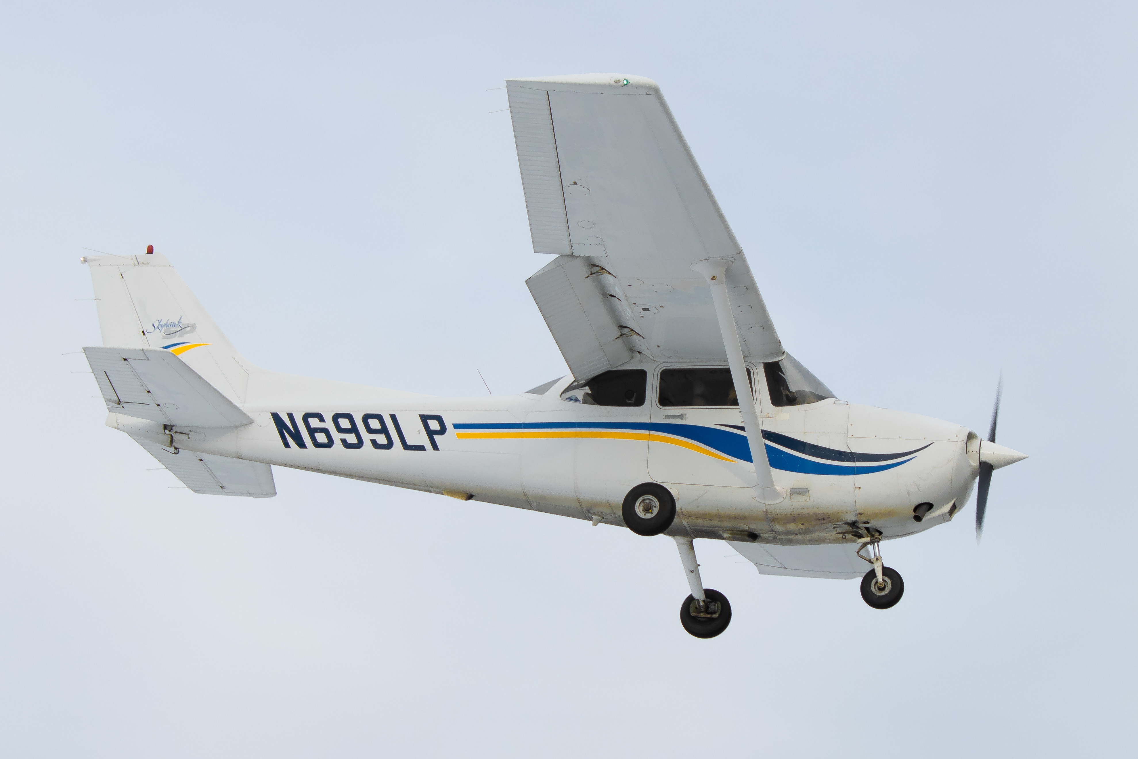Full size: PRIVATE Cessna 172 N699LP at Lincoln Park Airport
