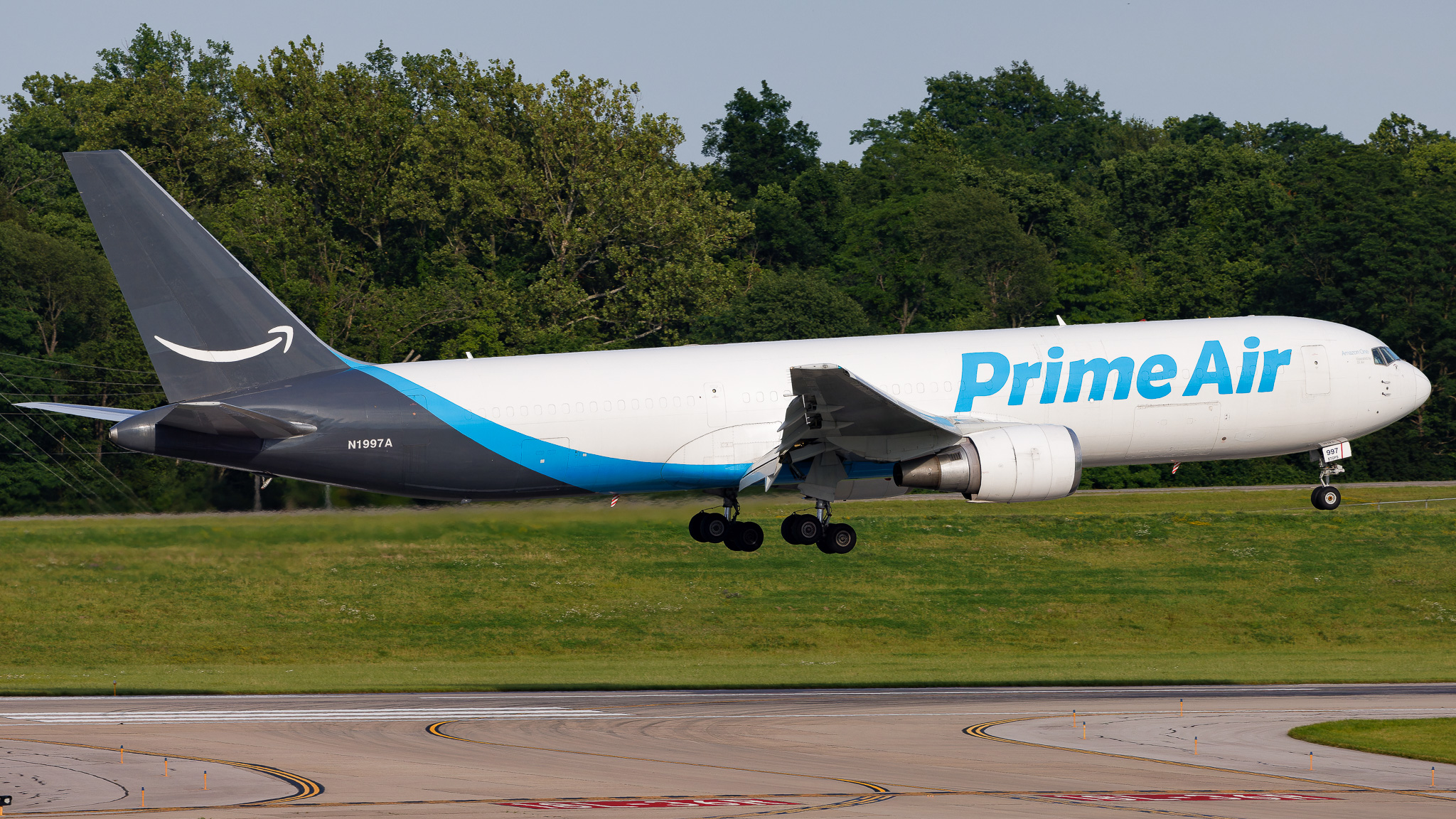 Full size: Prime Air Boeing 767-300F N1997A at Cincinnati/Northern Kentucky International Airport