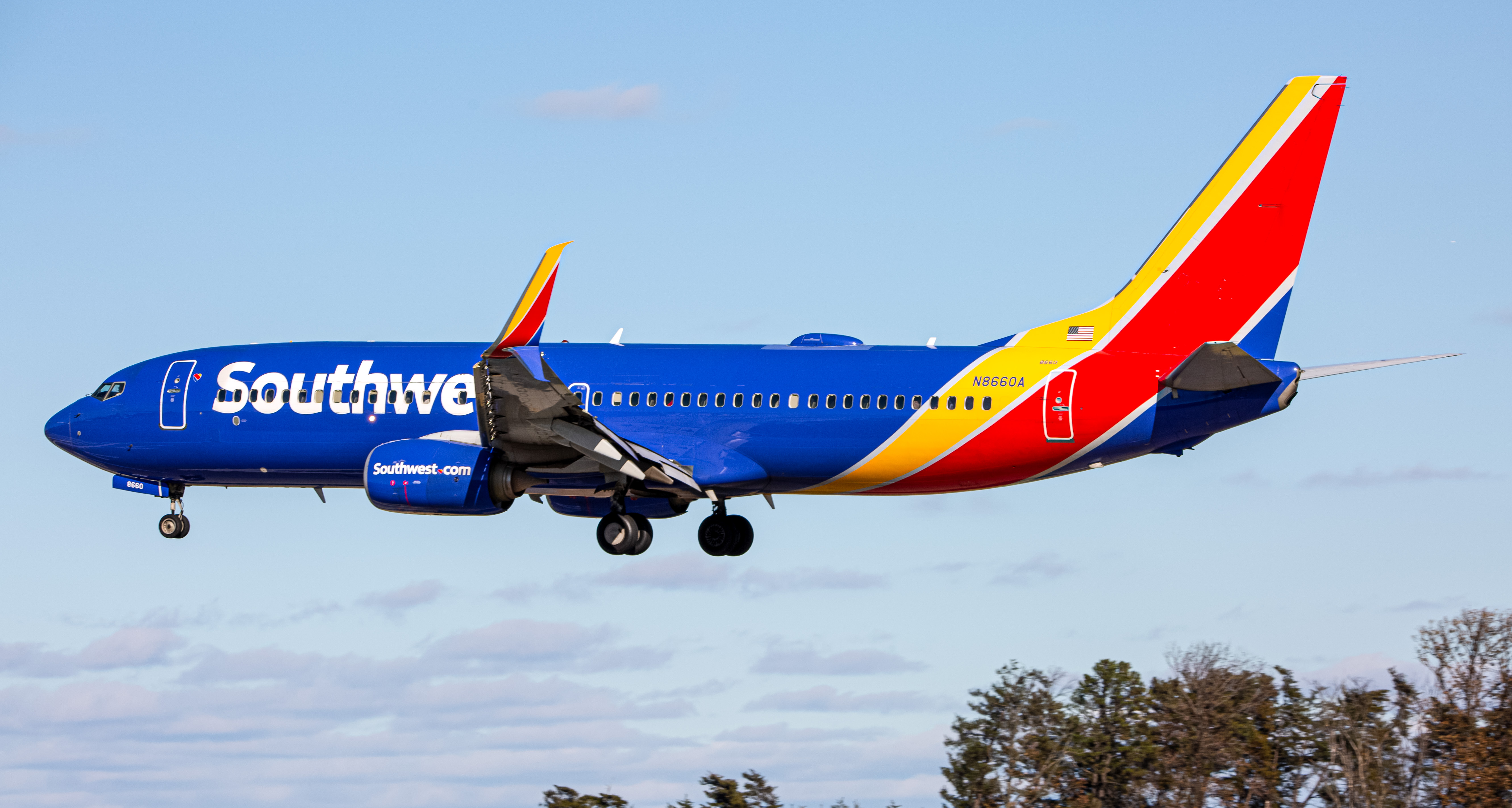 Full size: Southwest Airlines Boeing 737-800 N8660A at Baltimore/Washington International Thurgood Marshall Airport