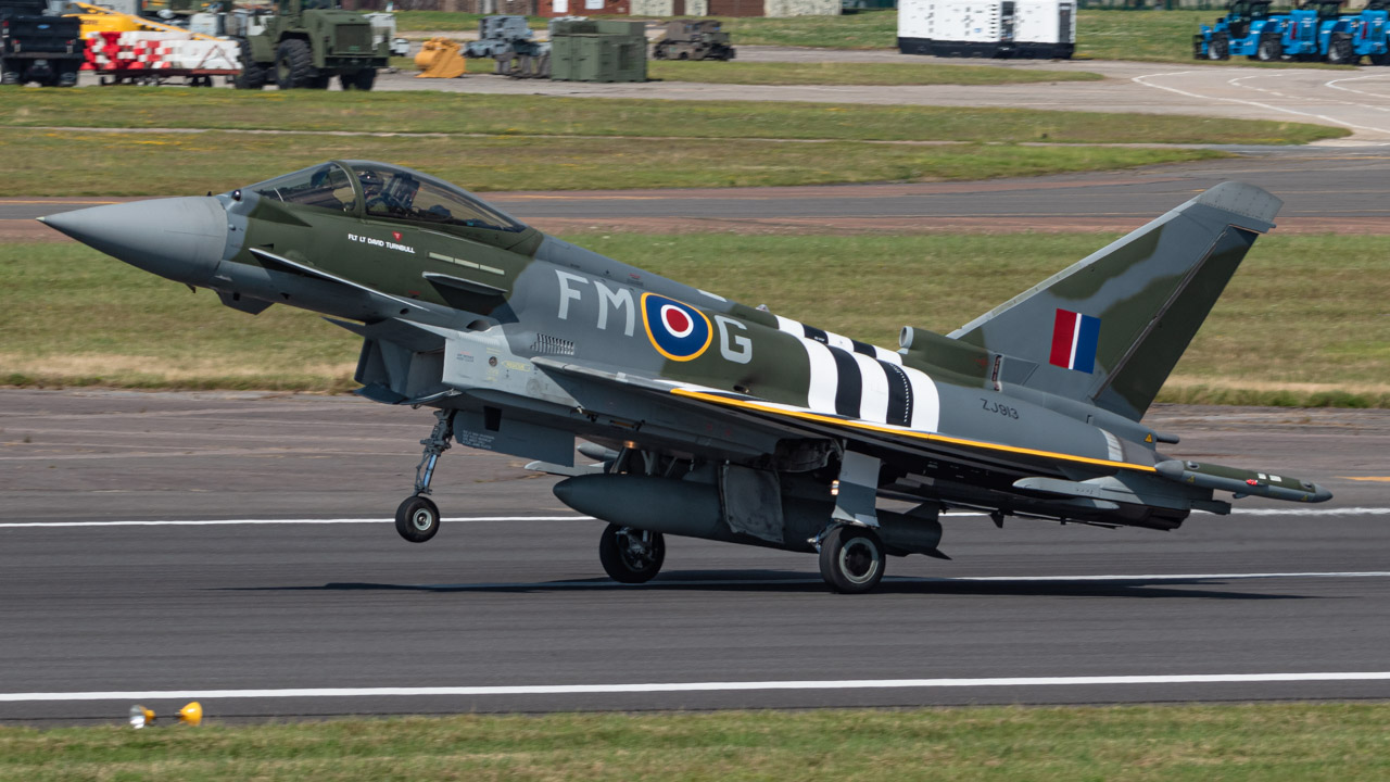 Full size: Royal Air Force Eurofighter Typhoon FGR4 ZJ913 at Fairford Airport