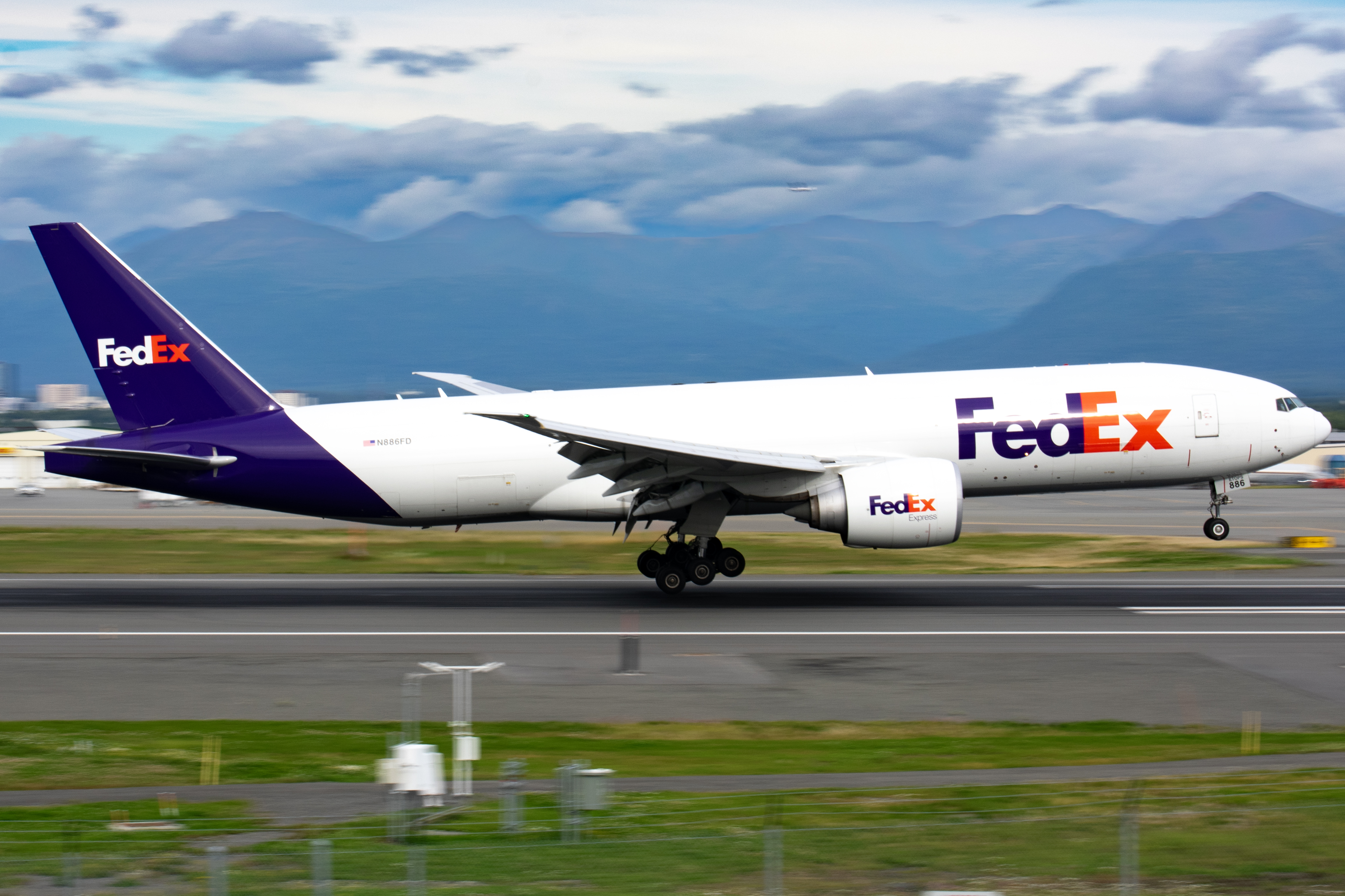 Full size: FedEx Boeing 777-F N886FD at Anchorage Ted Stevens International Airport