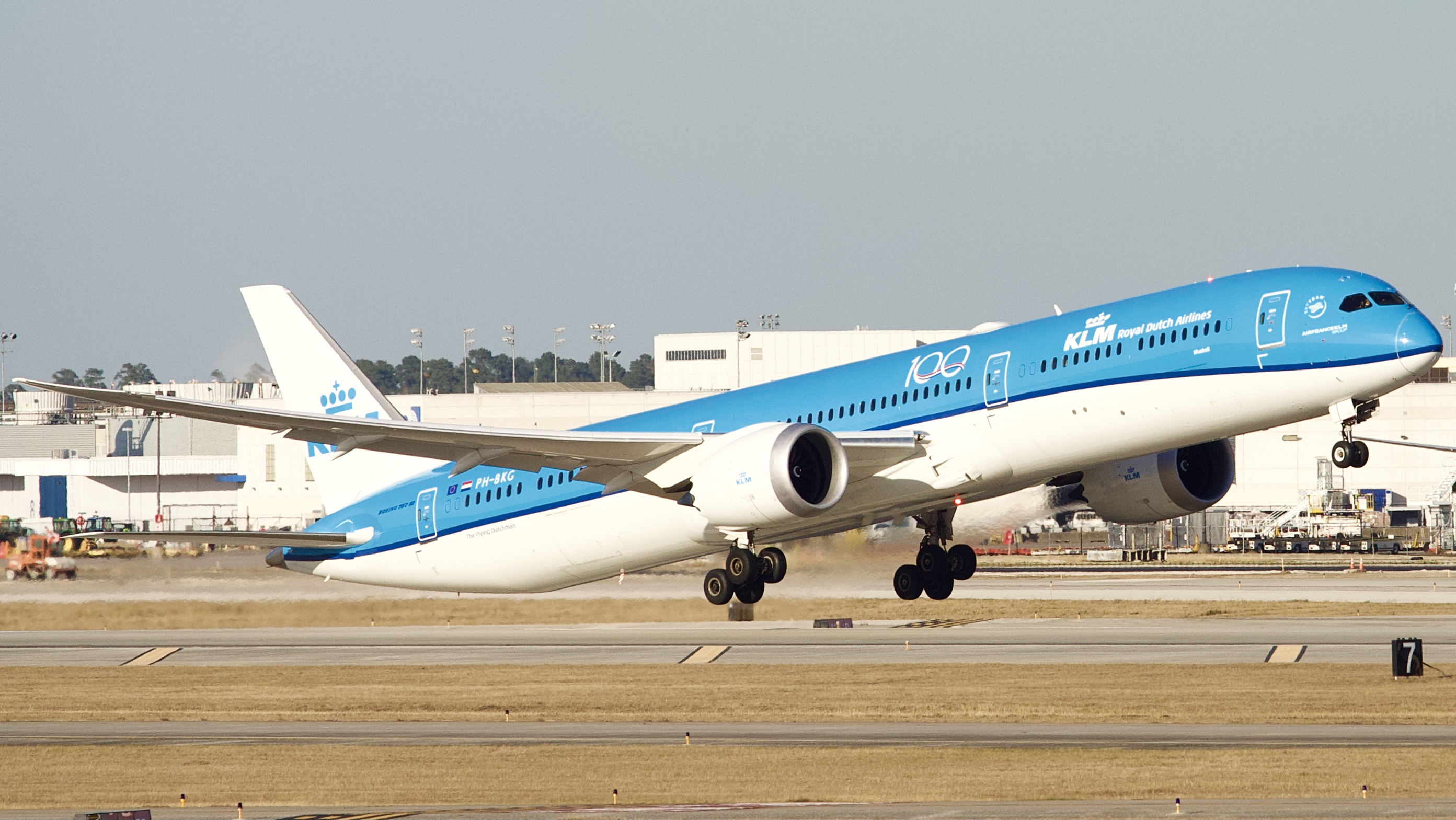 Full size: KLM Boeing 787-10 PH-BKG at Houston-George Bush Intercontinental Airport