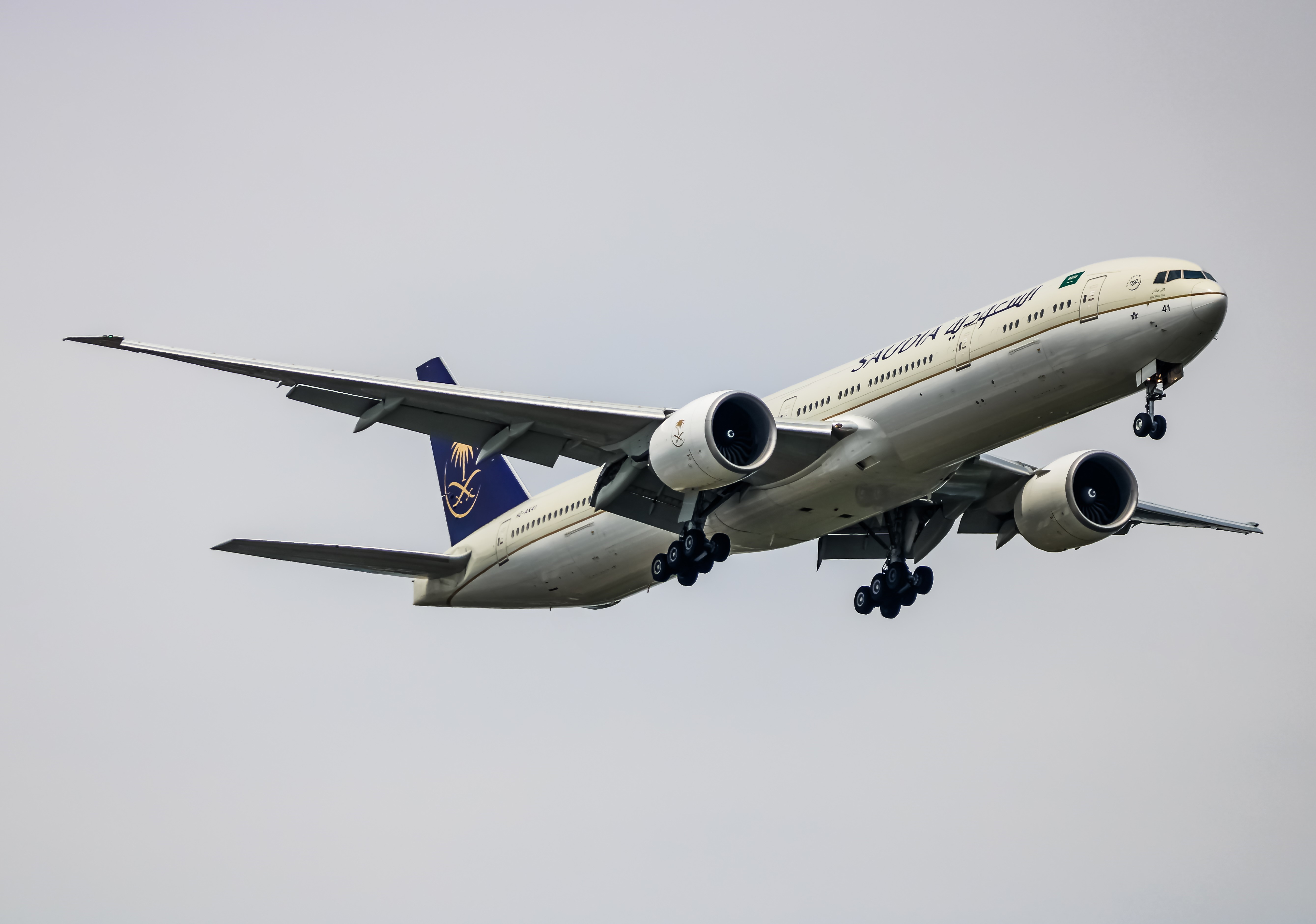 Full size: Saudia Boeing 777-300ER HZ-AK41 at Washington Dulles International Airport