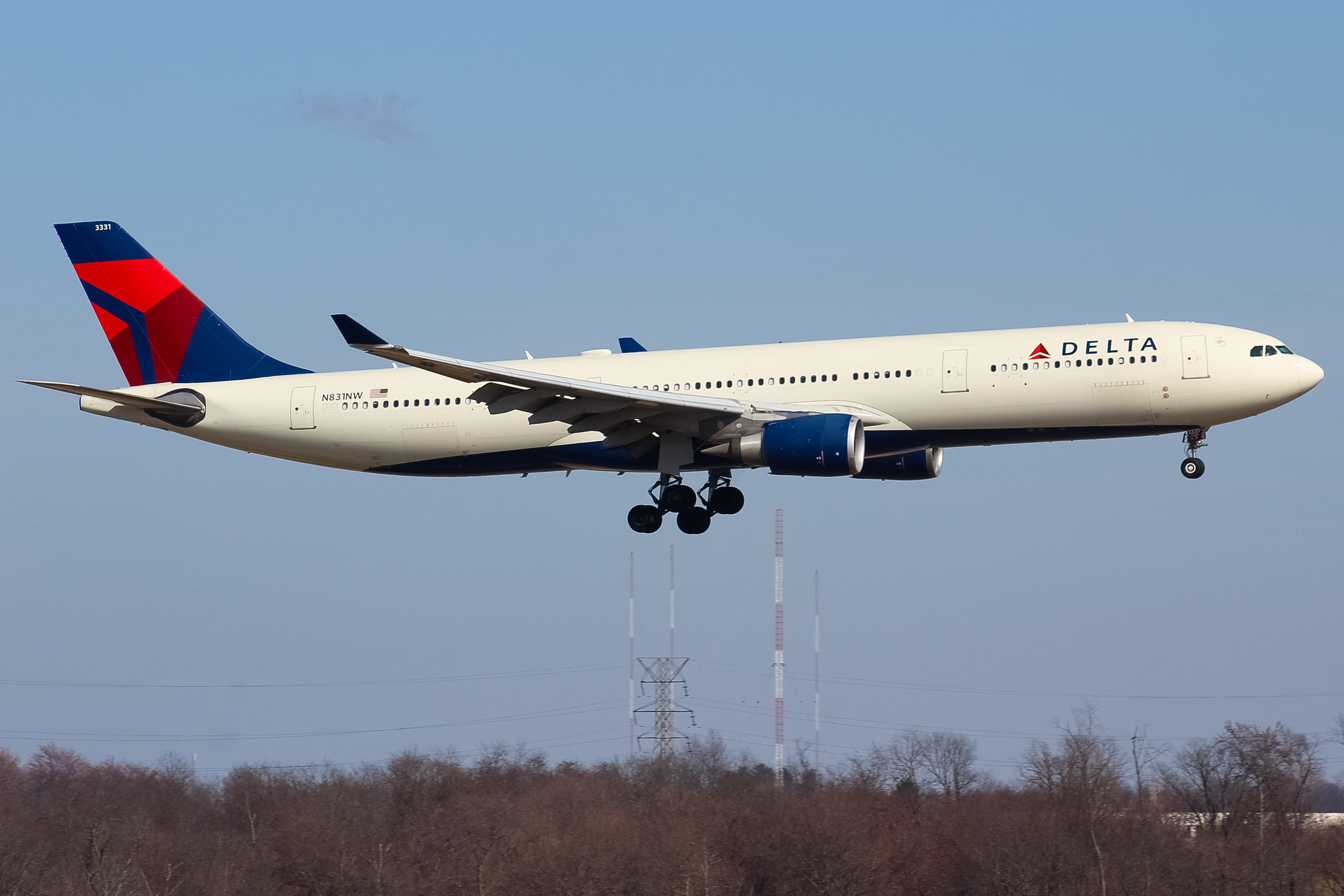 Full size: Delta Airlines Airbus A330-300 N831NW at Cincinnati/Northern Kentucky International Airport