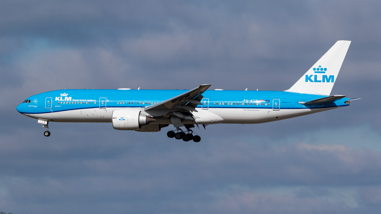 Full size: KLM Boeing 777-200ER PH-BQE at Hartsfield-Jackson Atlanta International Airport