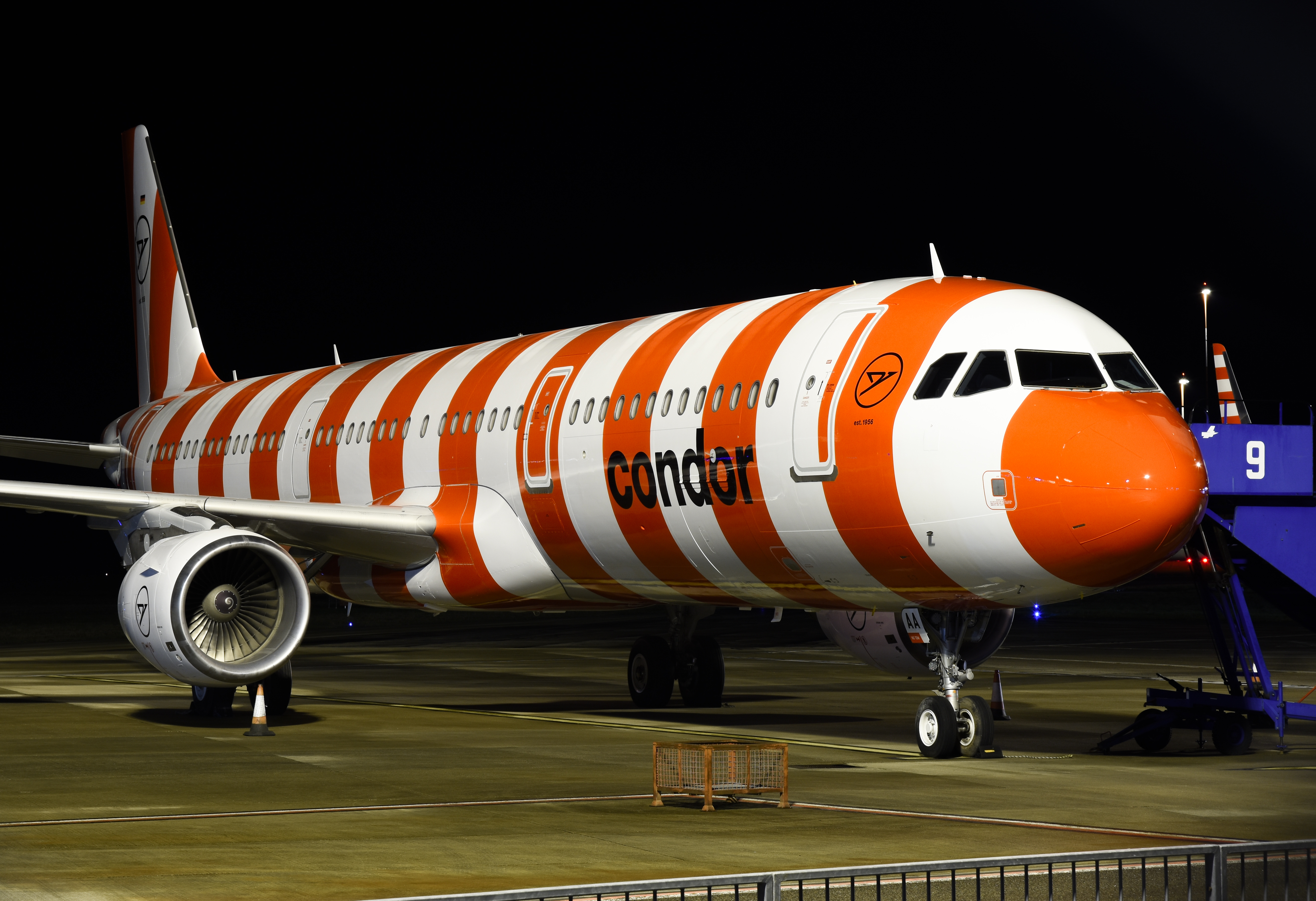 Full size: Condor Airbus A321-200 D-AIAA at Norwich International Airport