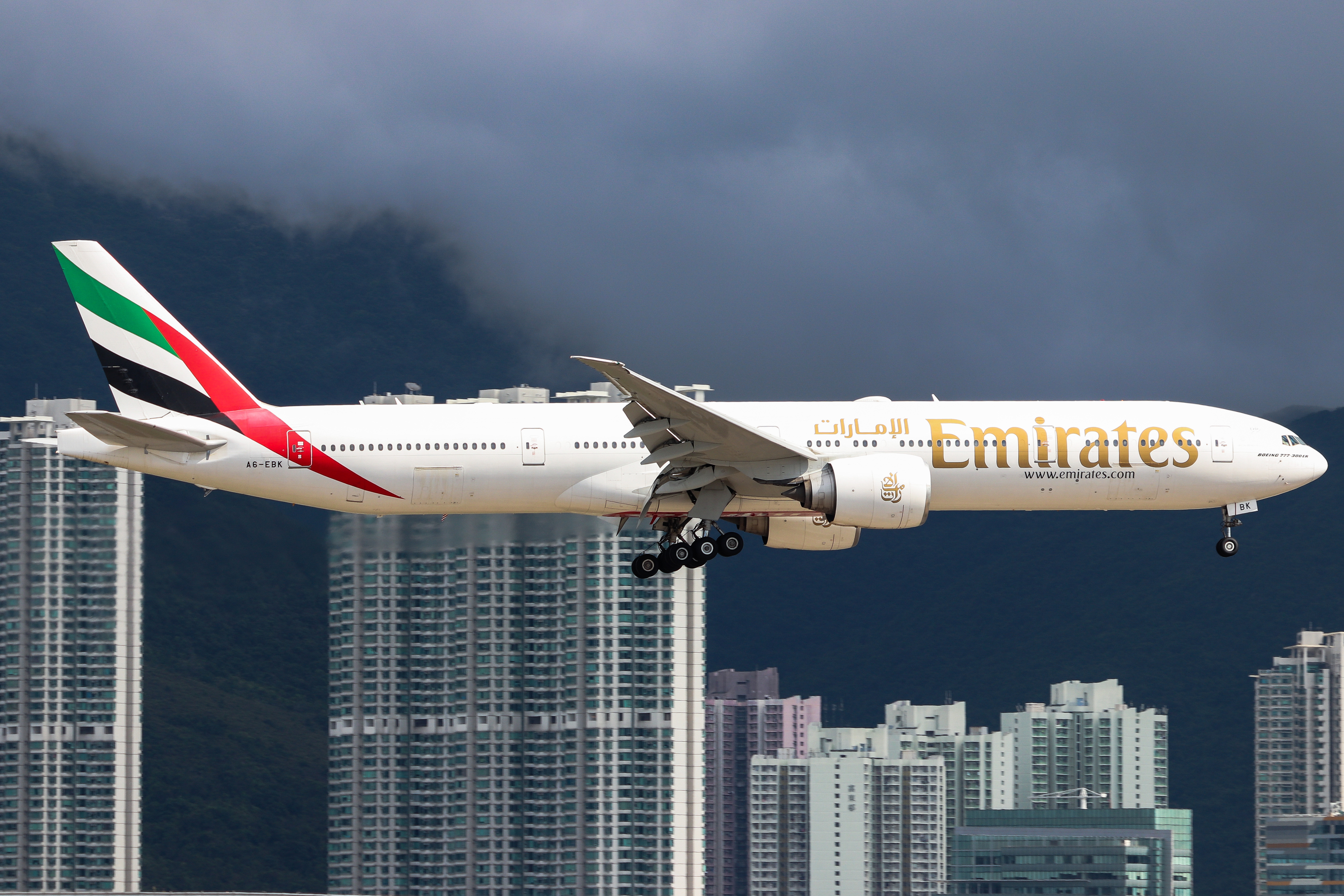 Full size: Emirates Boeing 777-300ER A6-EBK at Hong Kong International Airport