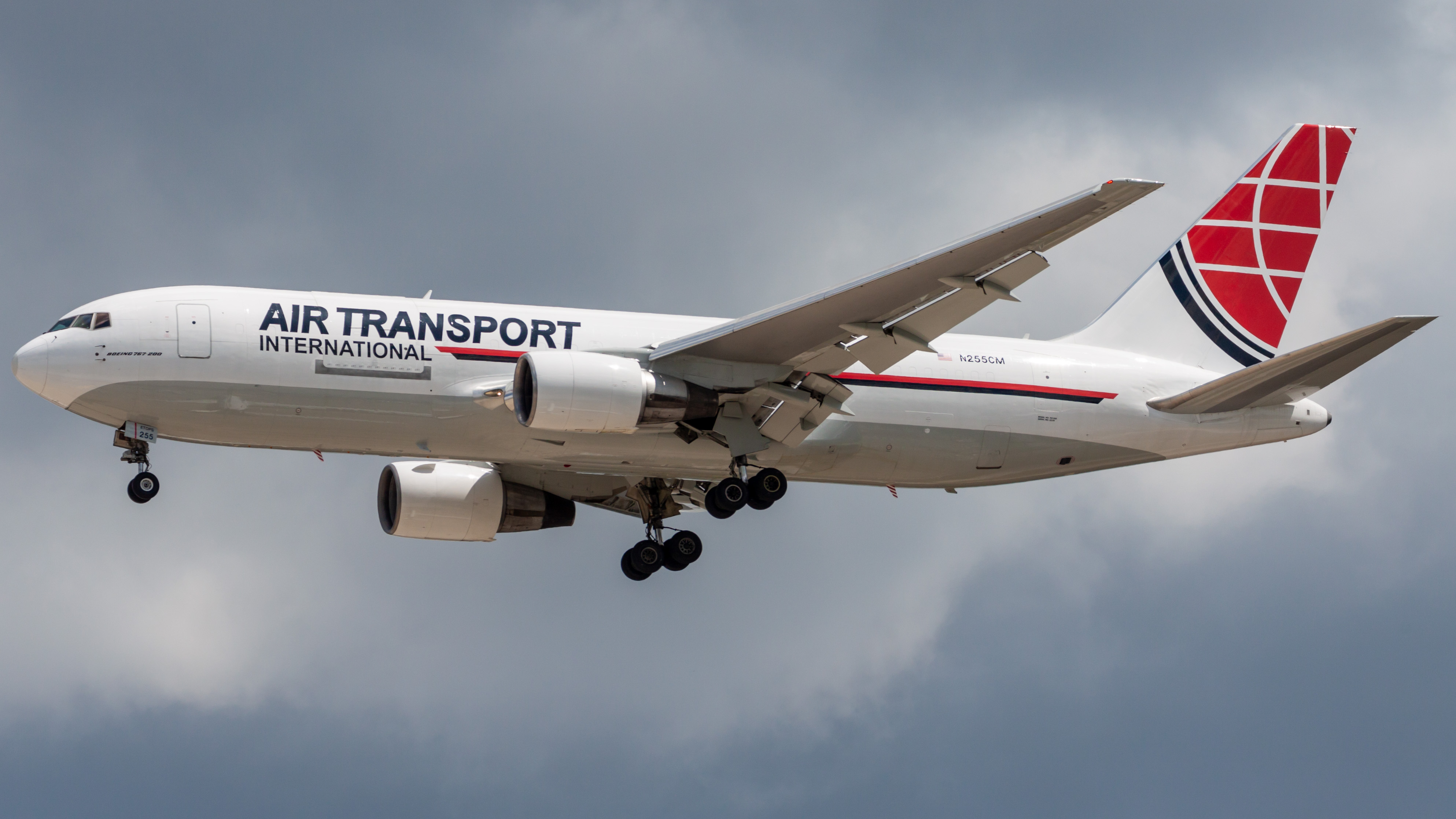 Full size: Air Transport International Boeing 767-200F N255CM at Houston-George Bush Intercontinental Airport