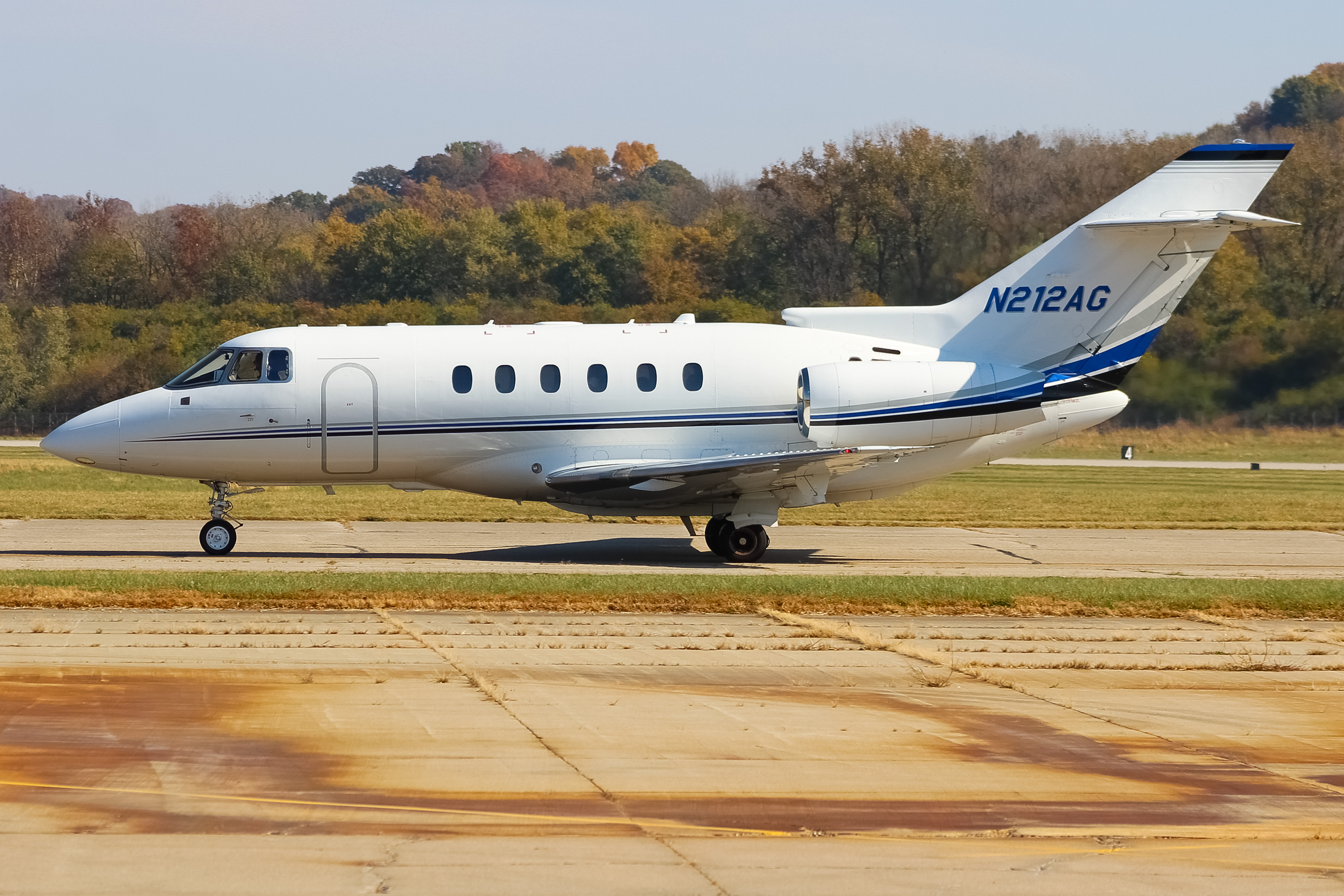 Full size: PRIVATE  Beechcraft Hawker 800XP N212AG at Cincinnati Municipal Airport/Lunken Field