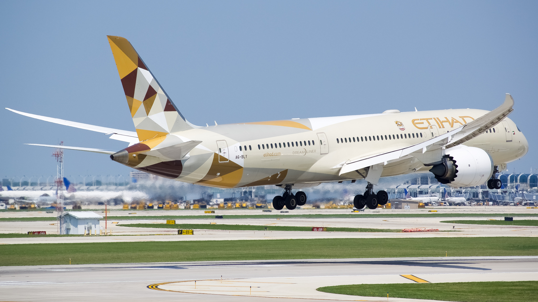 Full size: Etihad Airways Boeing 787-9 A6-BLY at Chicago O'Hare International Airport