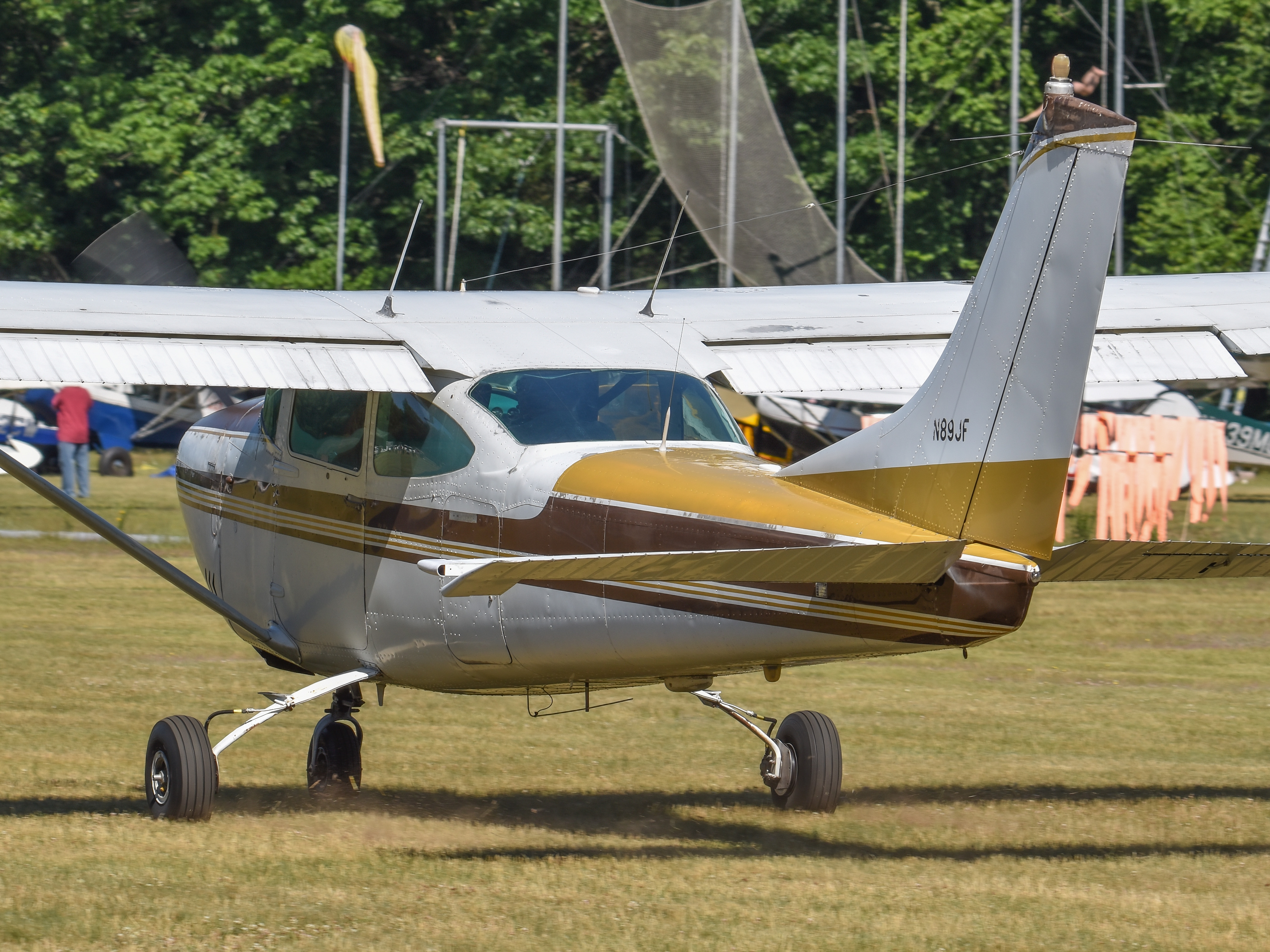 Full size: PRIVATE Cessna 172 N89JF at 