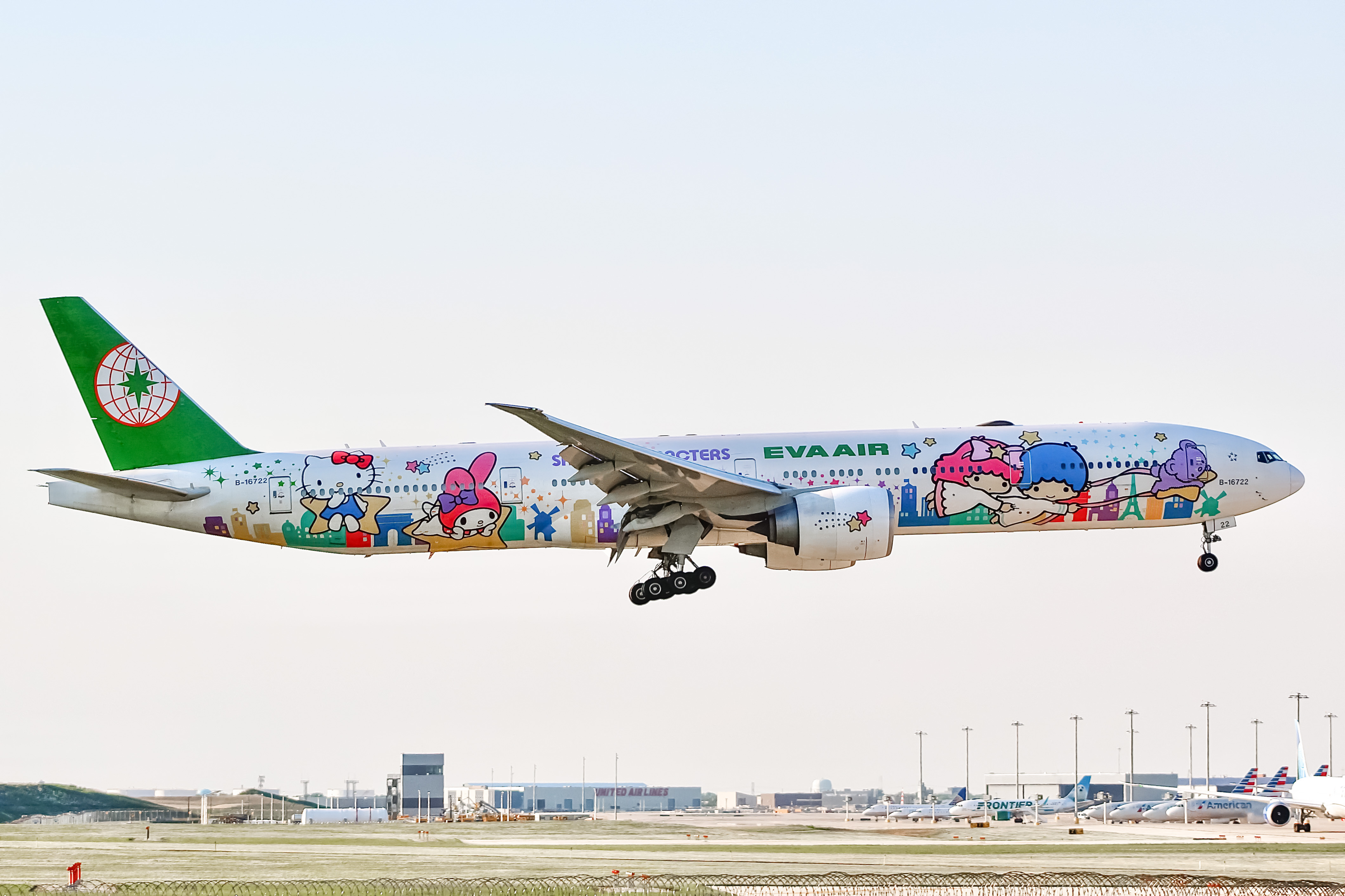 Full size: EVA Air Boeing 777-300ER B-16722 at Chicago O'Hare International Airport