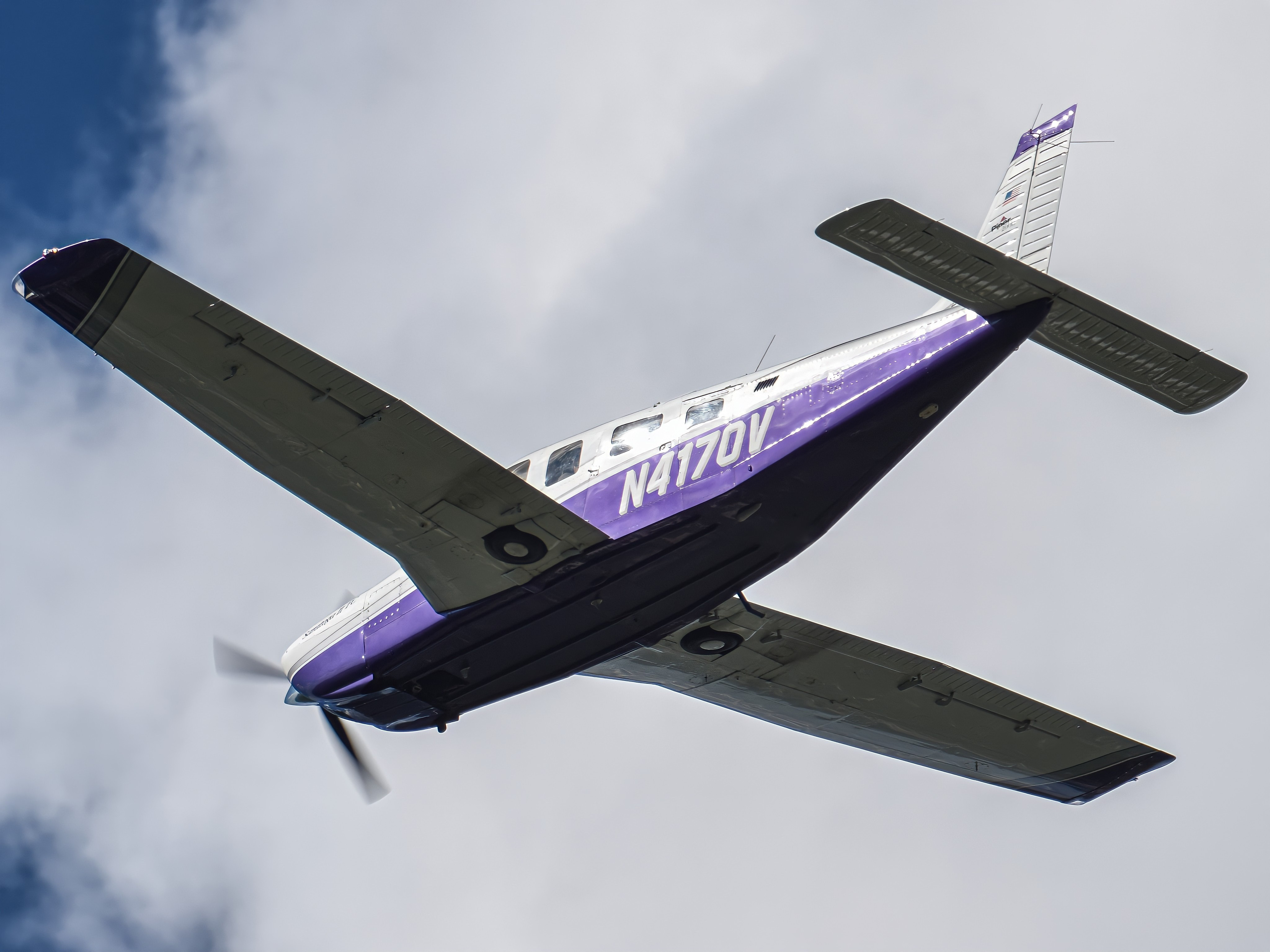 Full size: PRIVATE Piper PA-32 Cherokee 6 N4170V at Norwood Memorial Airport