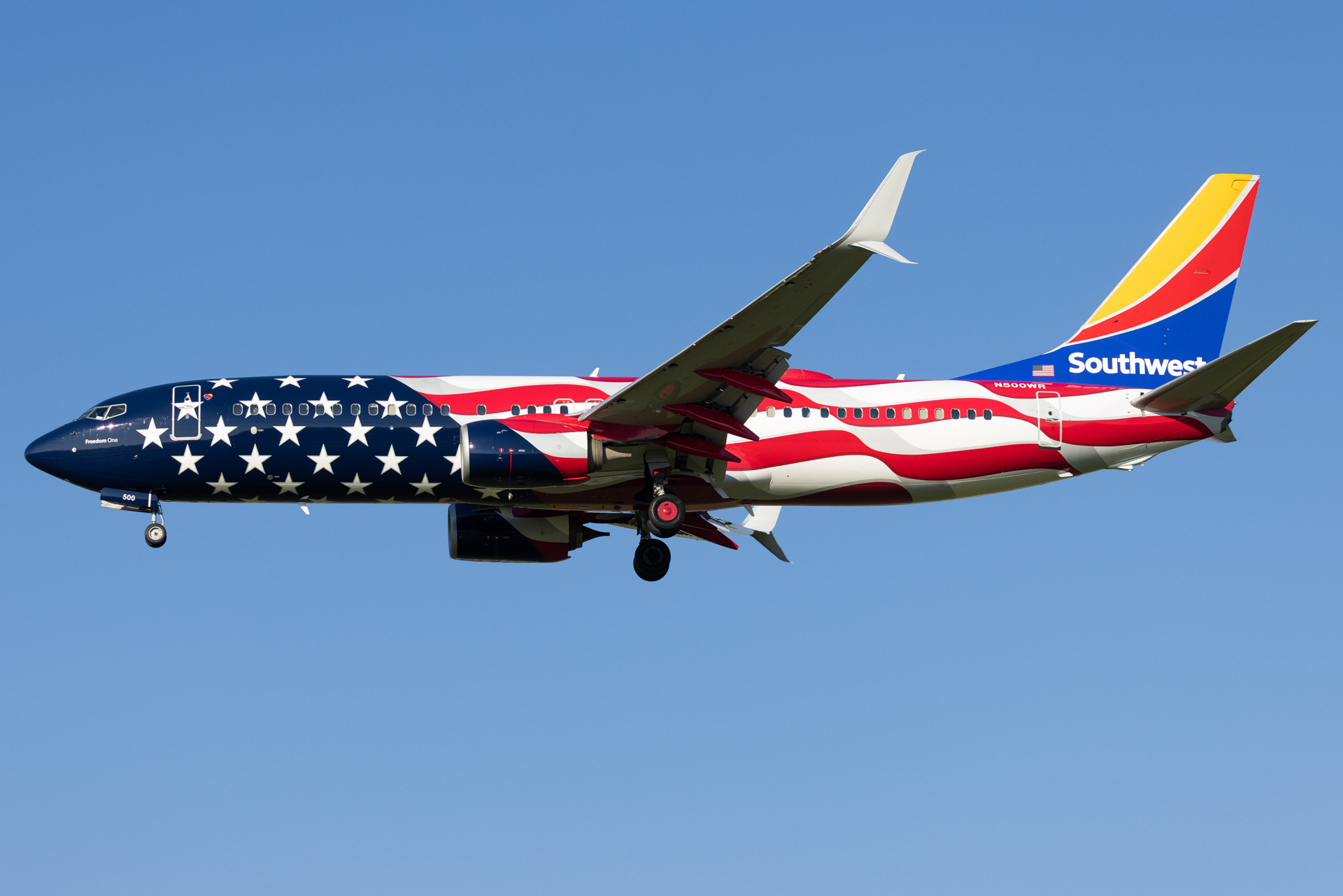 Full size: Southwest Airlines Boeing 737-800 N500WR at San Antonio International Airport