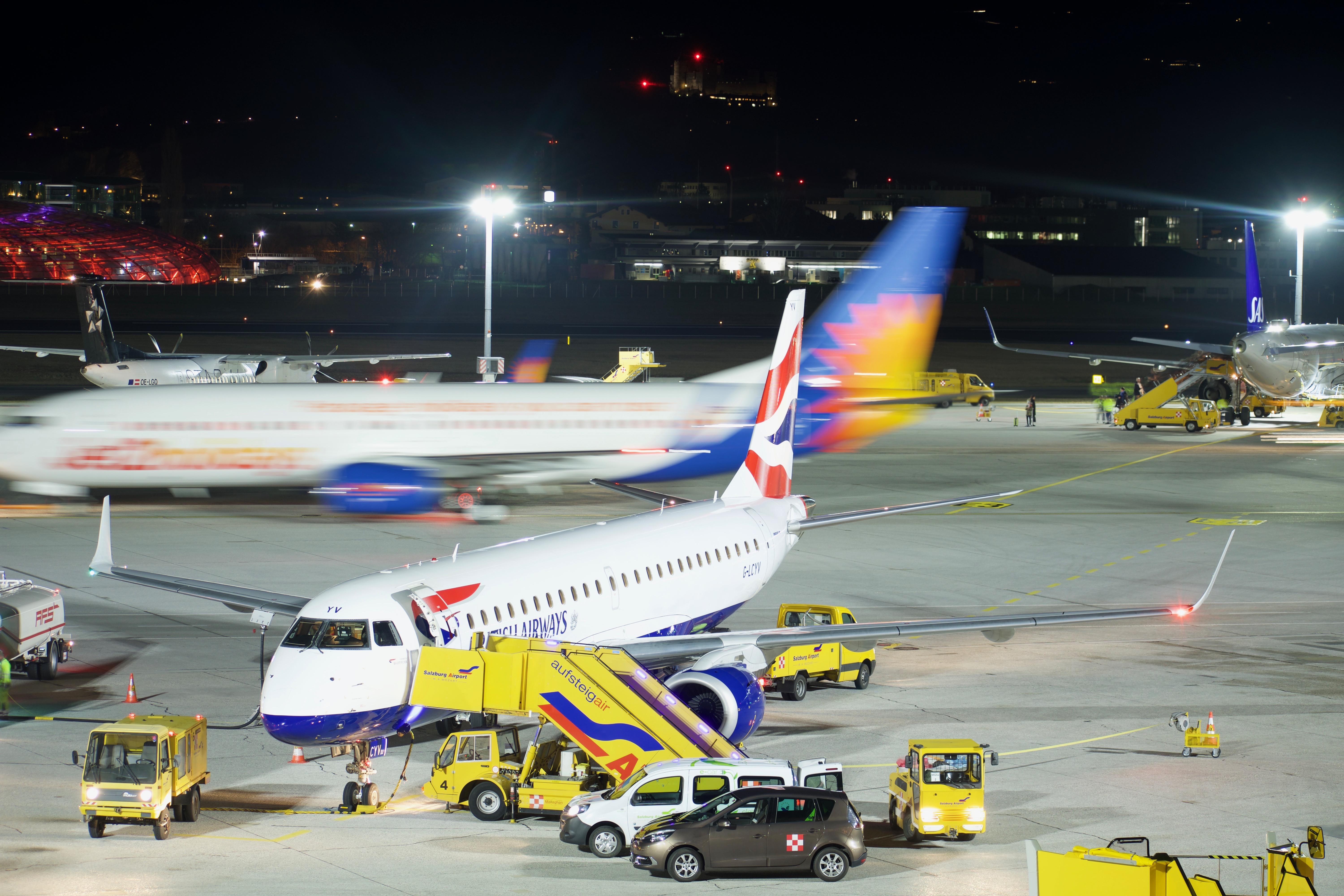 Full size: British Airways Embraer E190 G-LCYV at Salzburg Airport