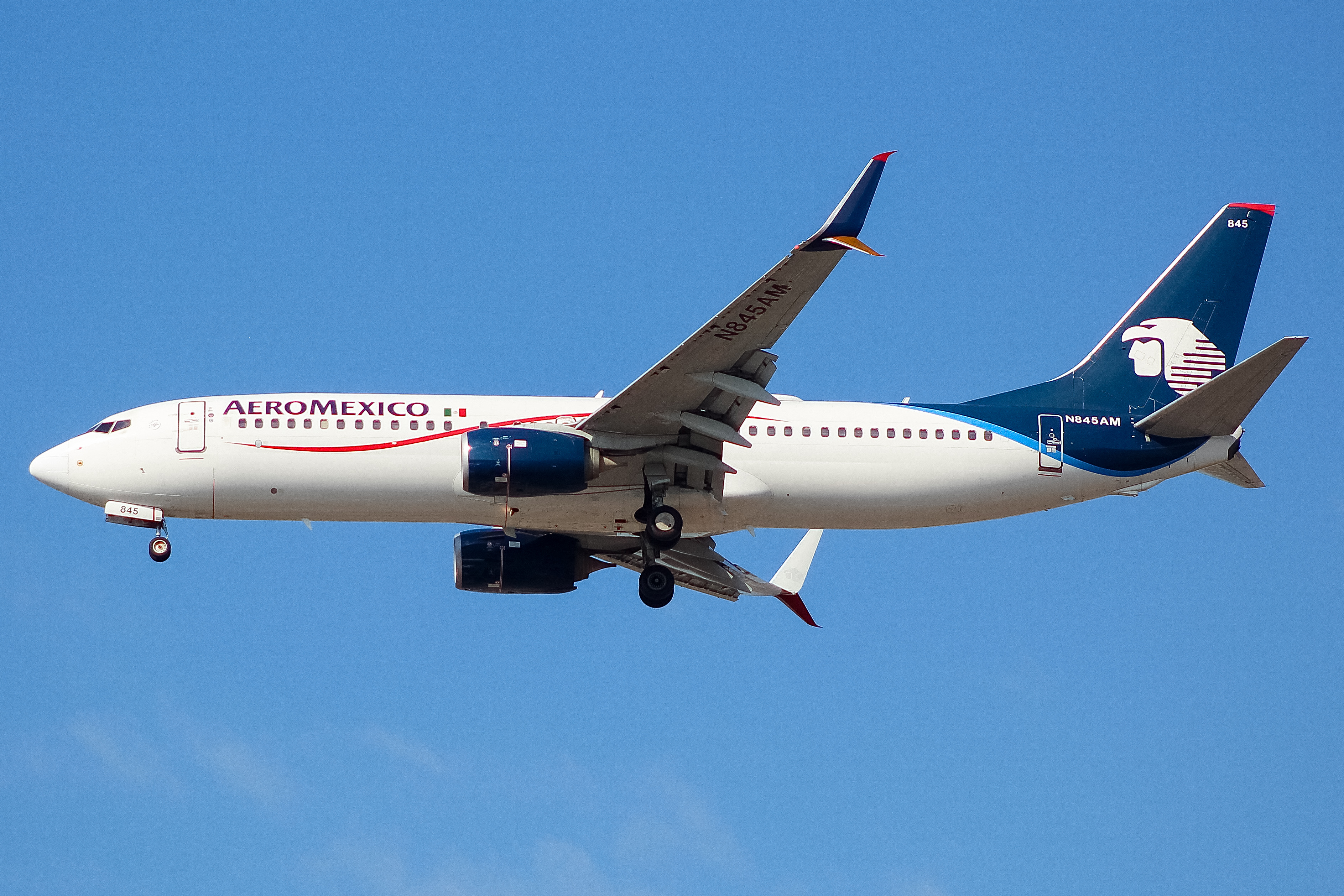 Full size: Aeromexico Boeing 737-800 N845AM at Chicago O'Hare International Airport
