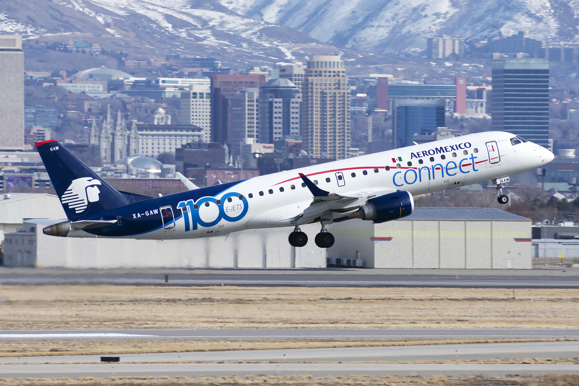 Full size: Aeromexico Connect Embraer E190 XA-GAW at Salt Lake City International Airport