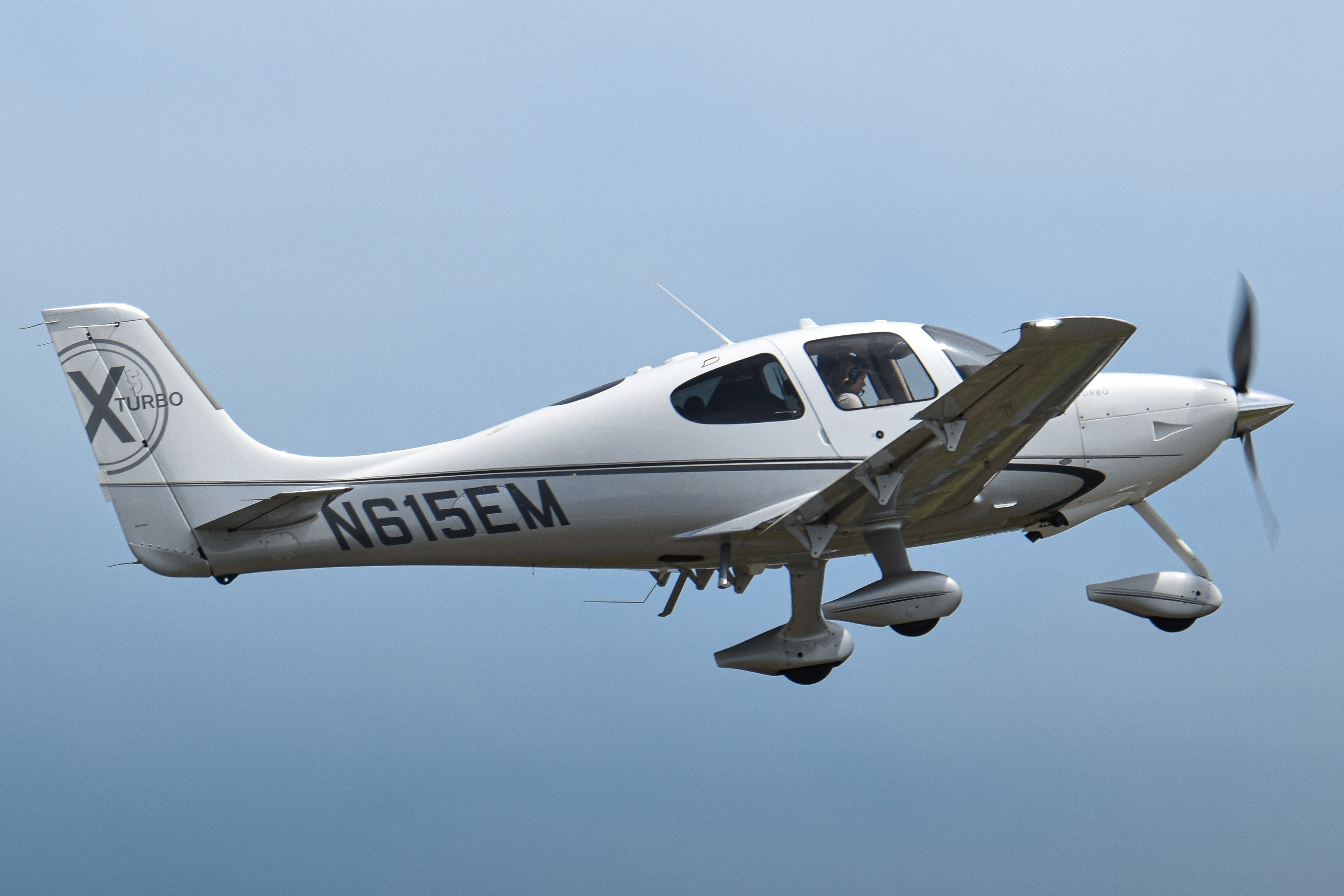 Full size: Private Cirrus SR-22T N615EM at Norwood Memorial Airport