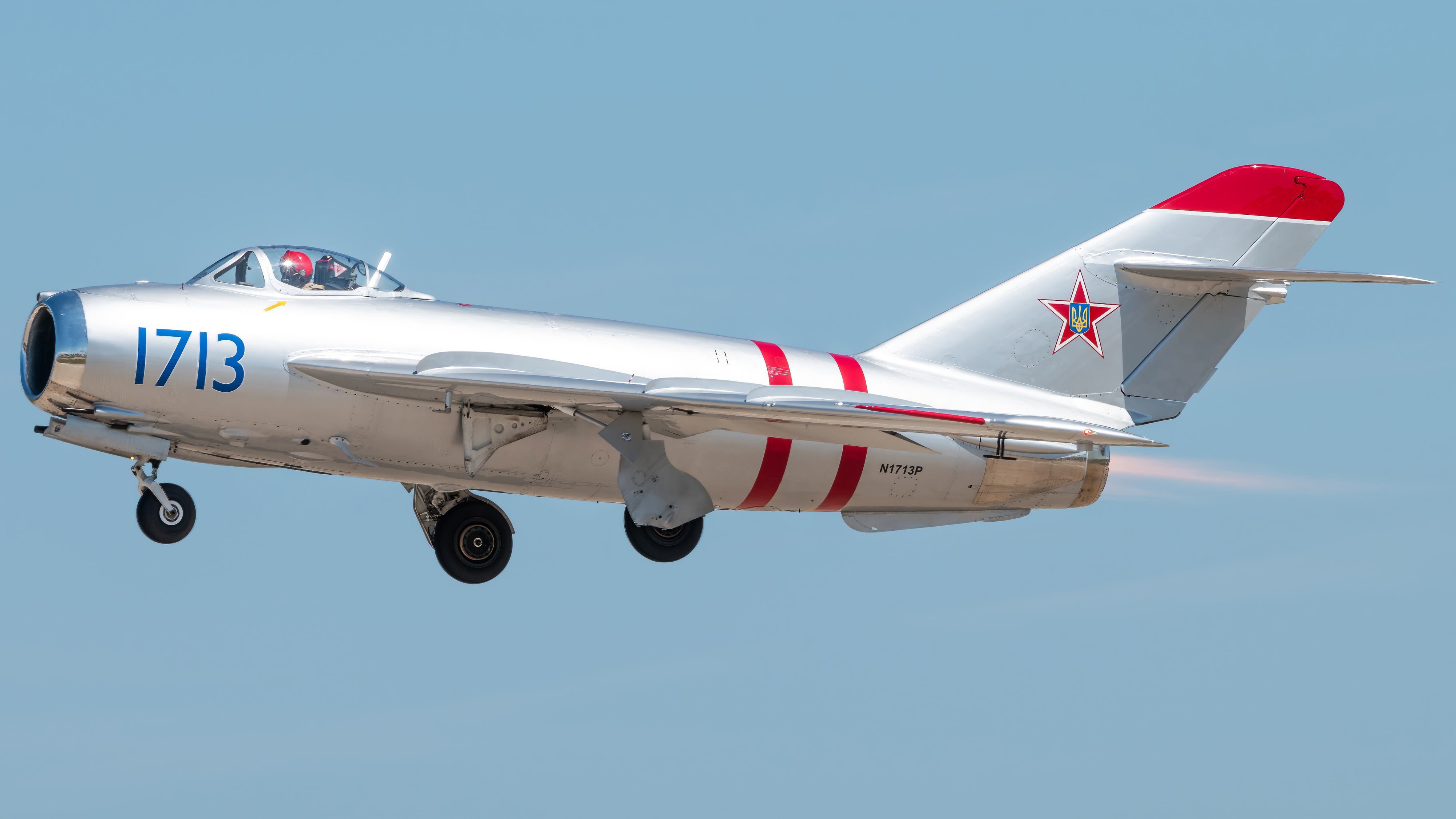 Full size: PRIVATE Mikoyan-Gurevich MiG-17 N1713P at Wittman Regional Airport
