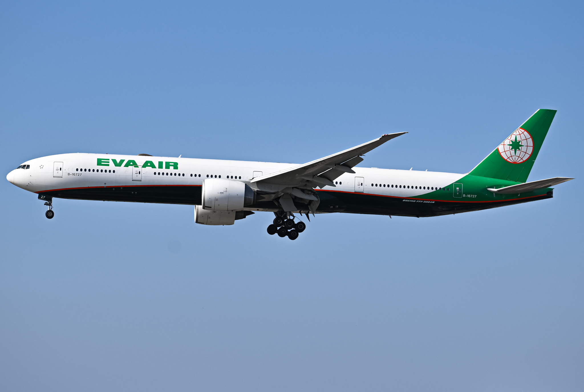 Full size: EVA Air Boeing 777-300ER B-16727 at Los Angeles International Airport