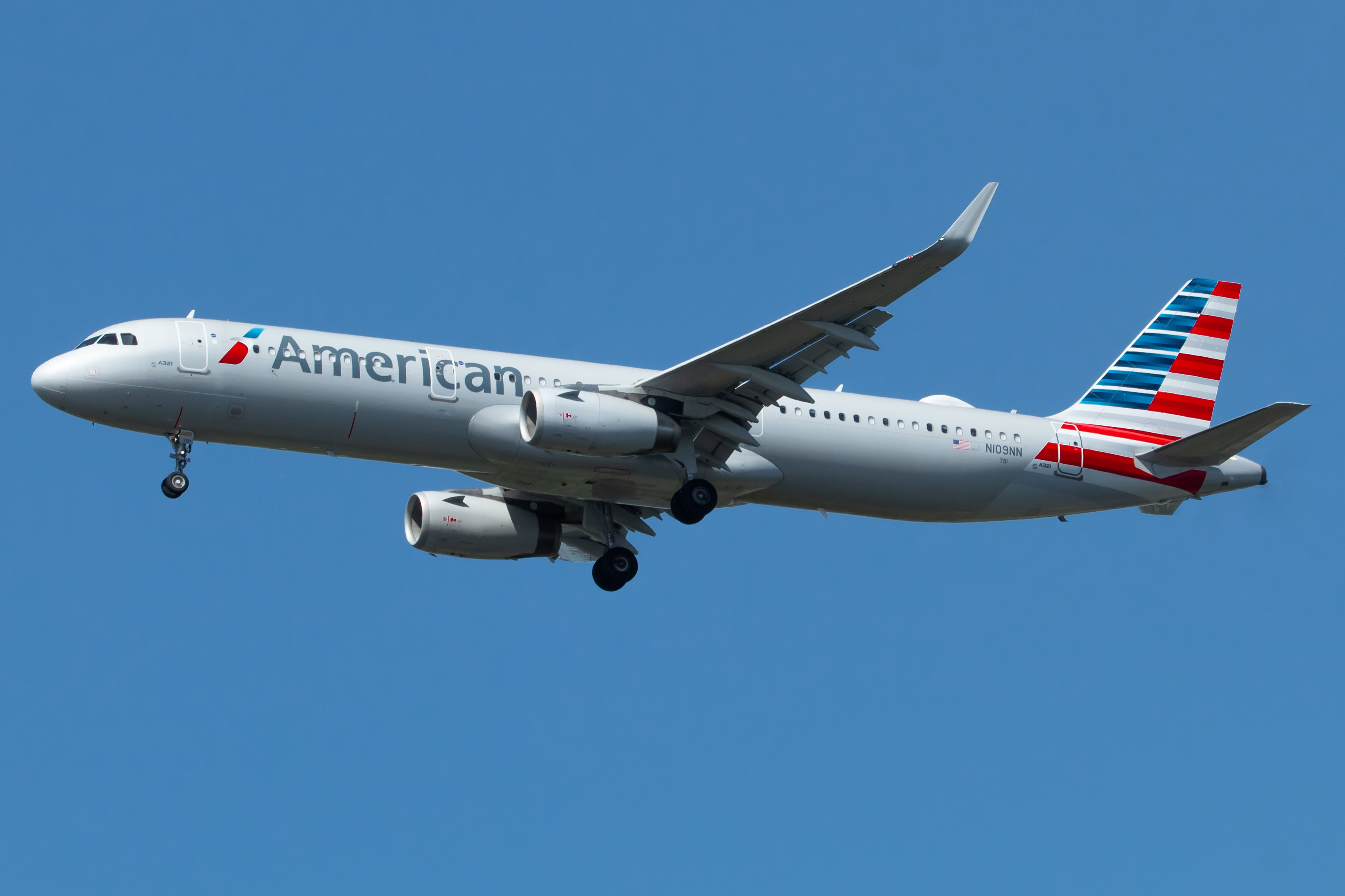 Full size: American Airlines Airbus A321-231 N109NN at John F. Kennedy International Airport